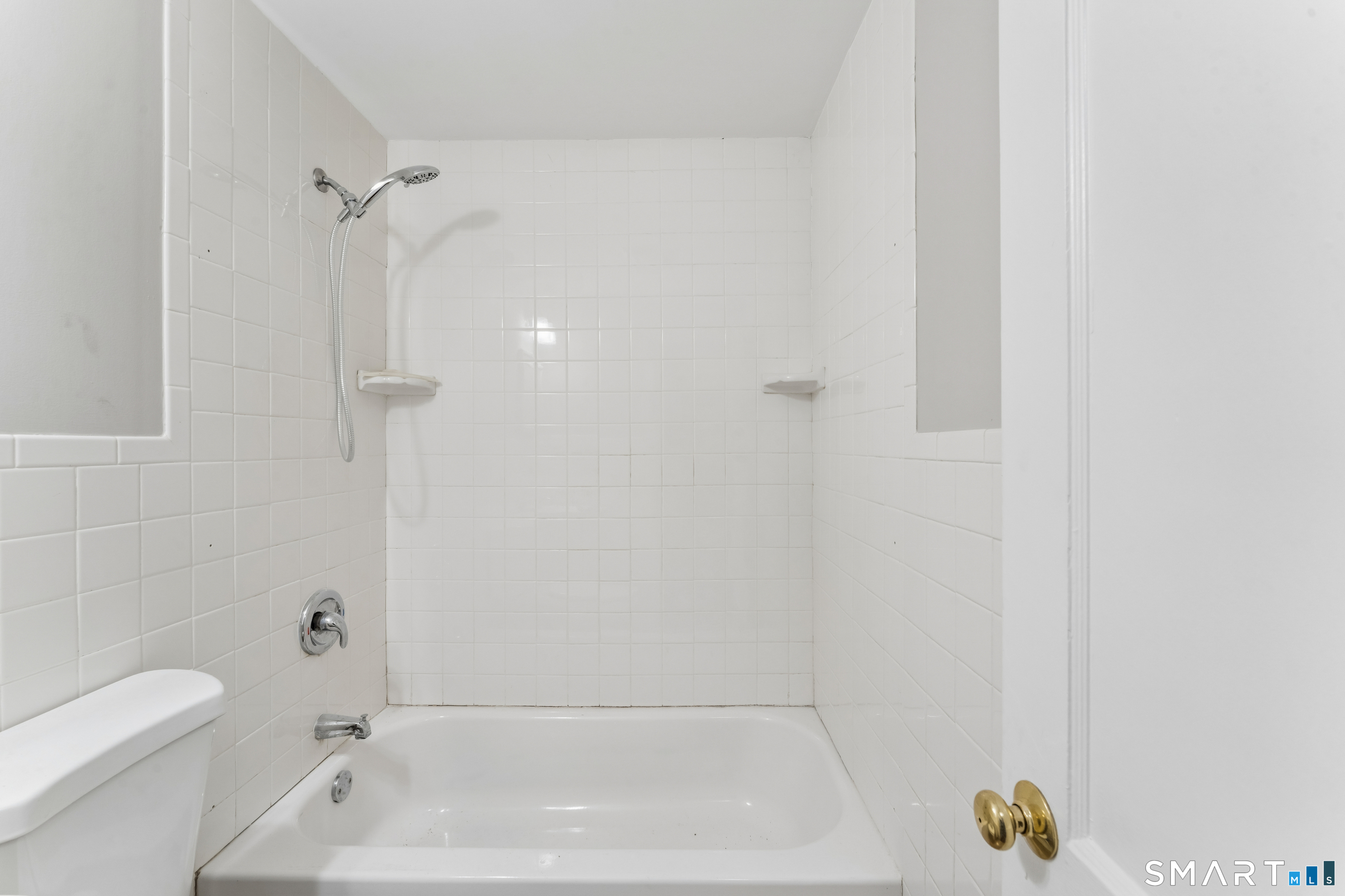 4 Elgin Avenue photo 15