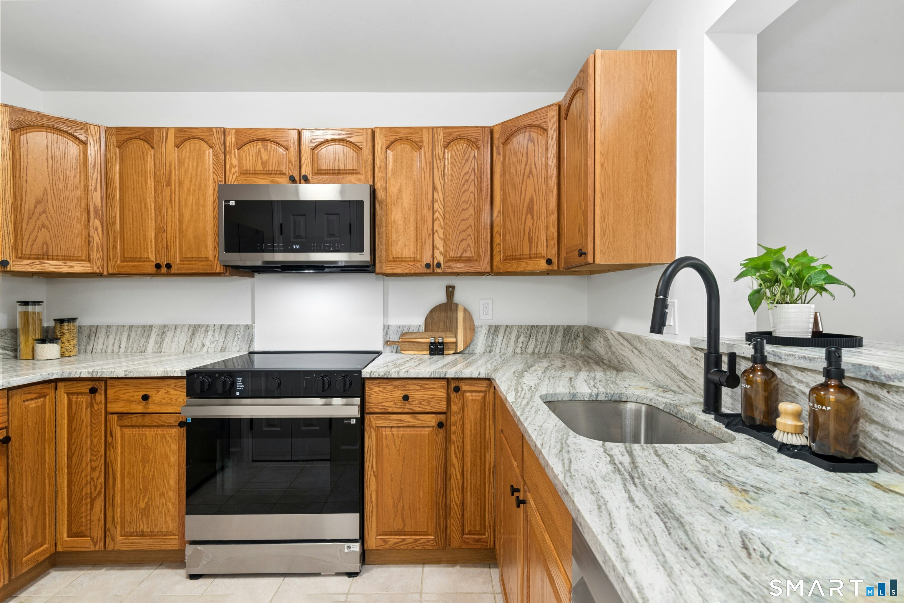 255 Willow, Unit 255 photo 13