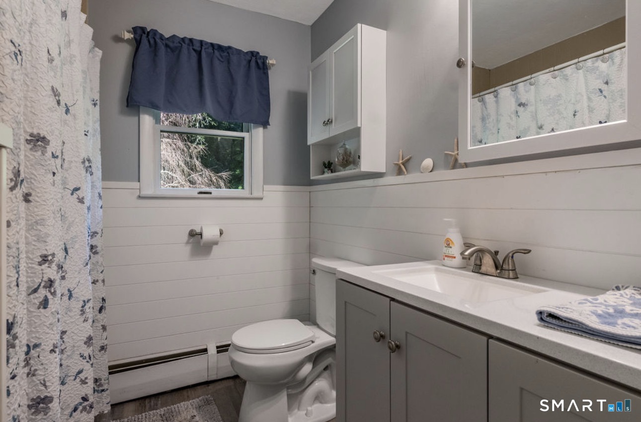 15 Carriage Drive, Clinton, CT 06413