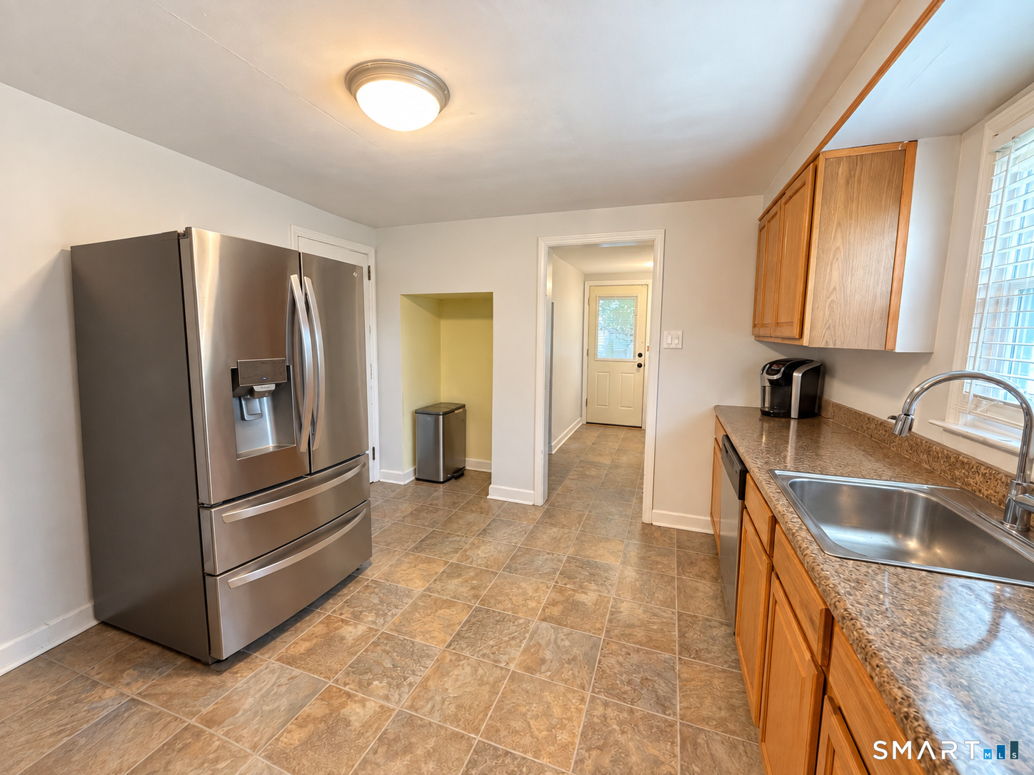 Foto 6 de Casa en venta en 36 Sultan Street, Stratford, CT — $499,999
