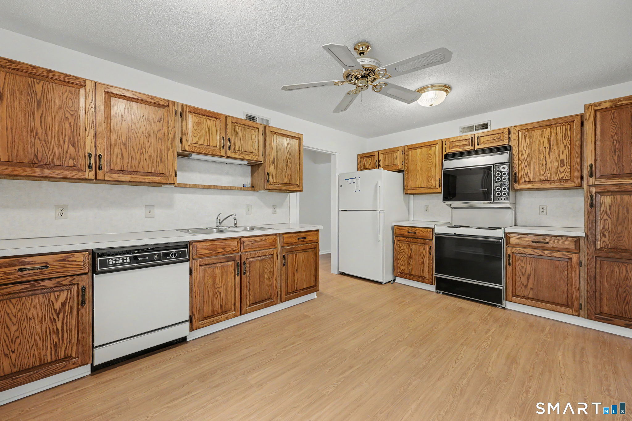 4 Heritage Crest Unit #C photo 14