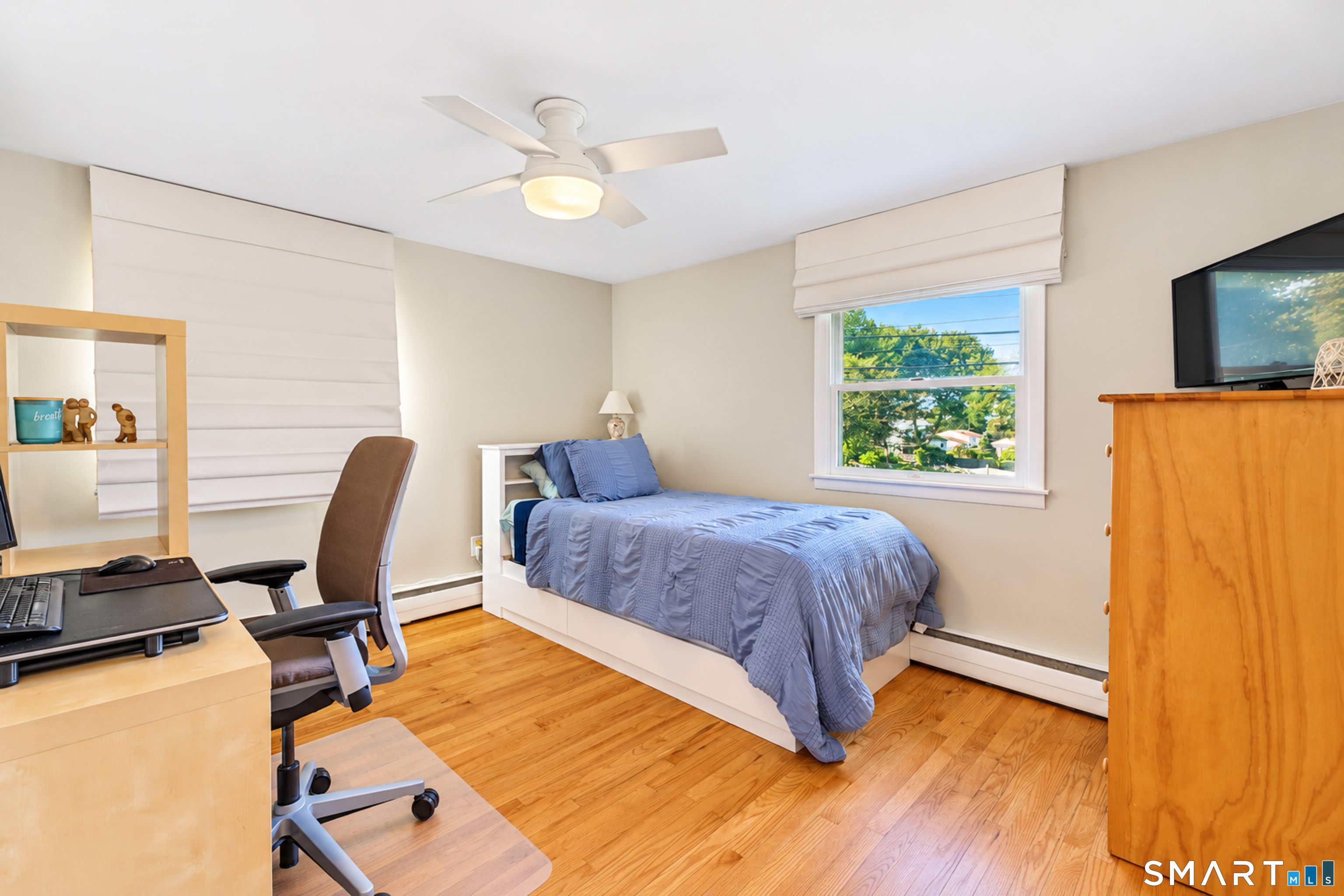 686 Groton Long Point Road, Noank, Groton, CT 06340
