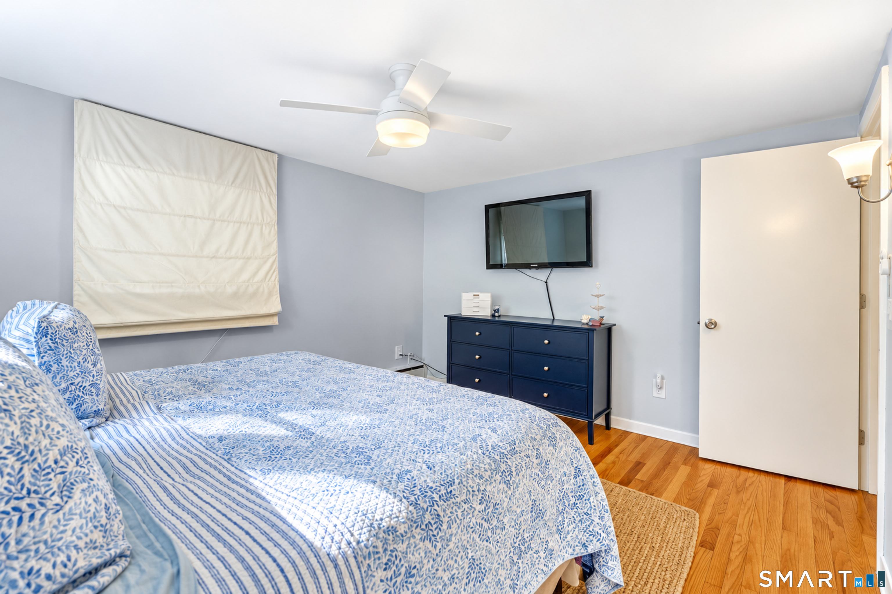 686 Groton Long Point Road, Noank, Groton, CT 06340