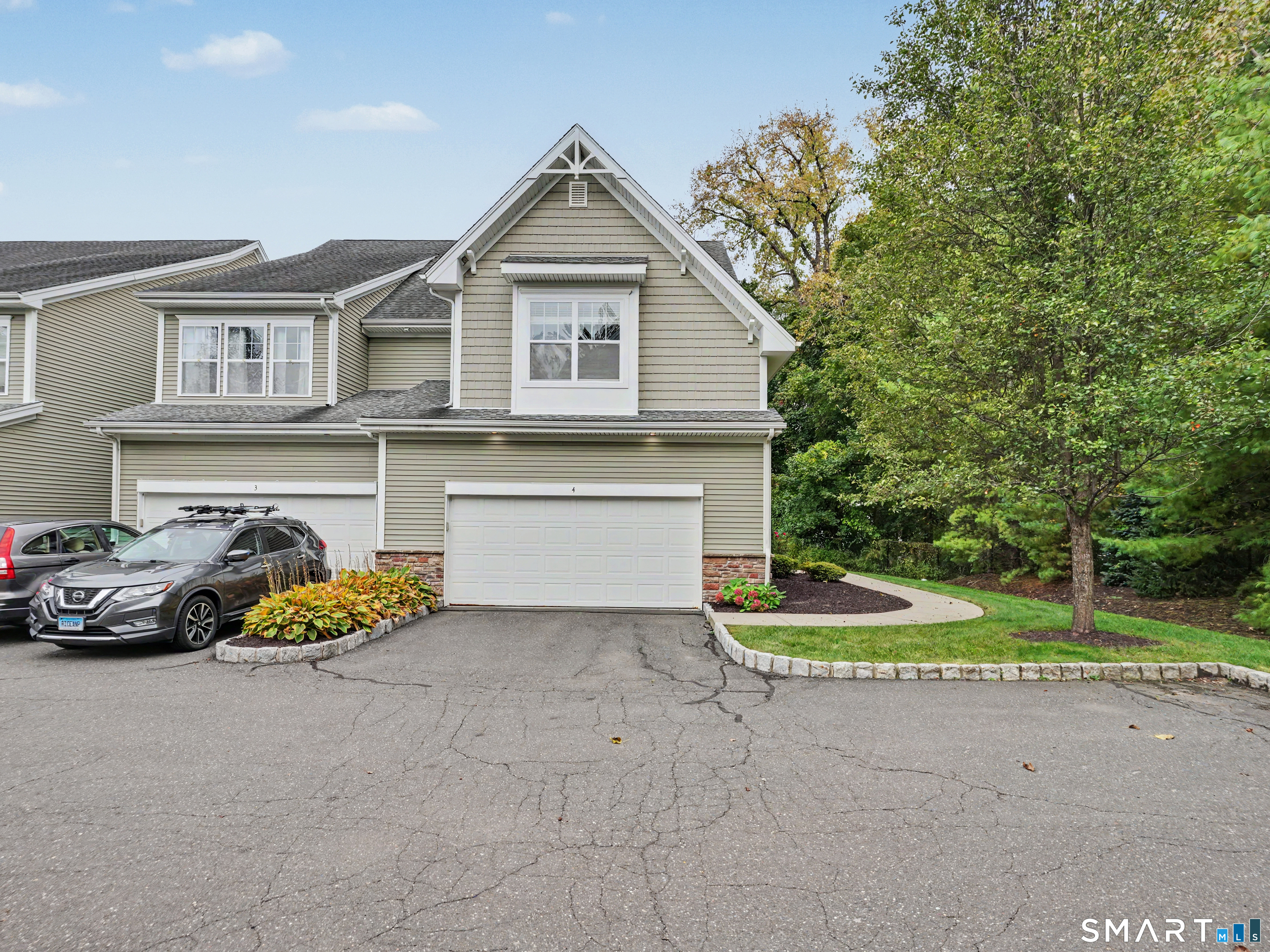 Photo 1 of Townhouse for sale at 4 Bristol Ter #4, Brookfield, CT 06804 | MLS# 24210836 | Listing updated on 2026-10-05