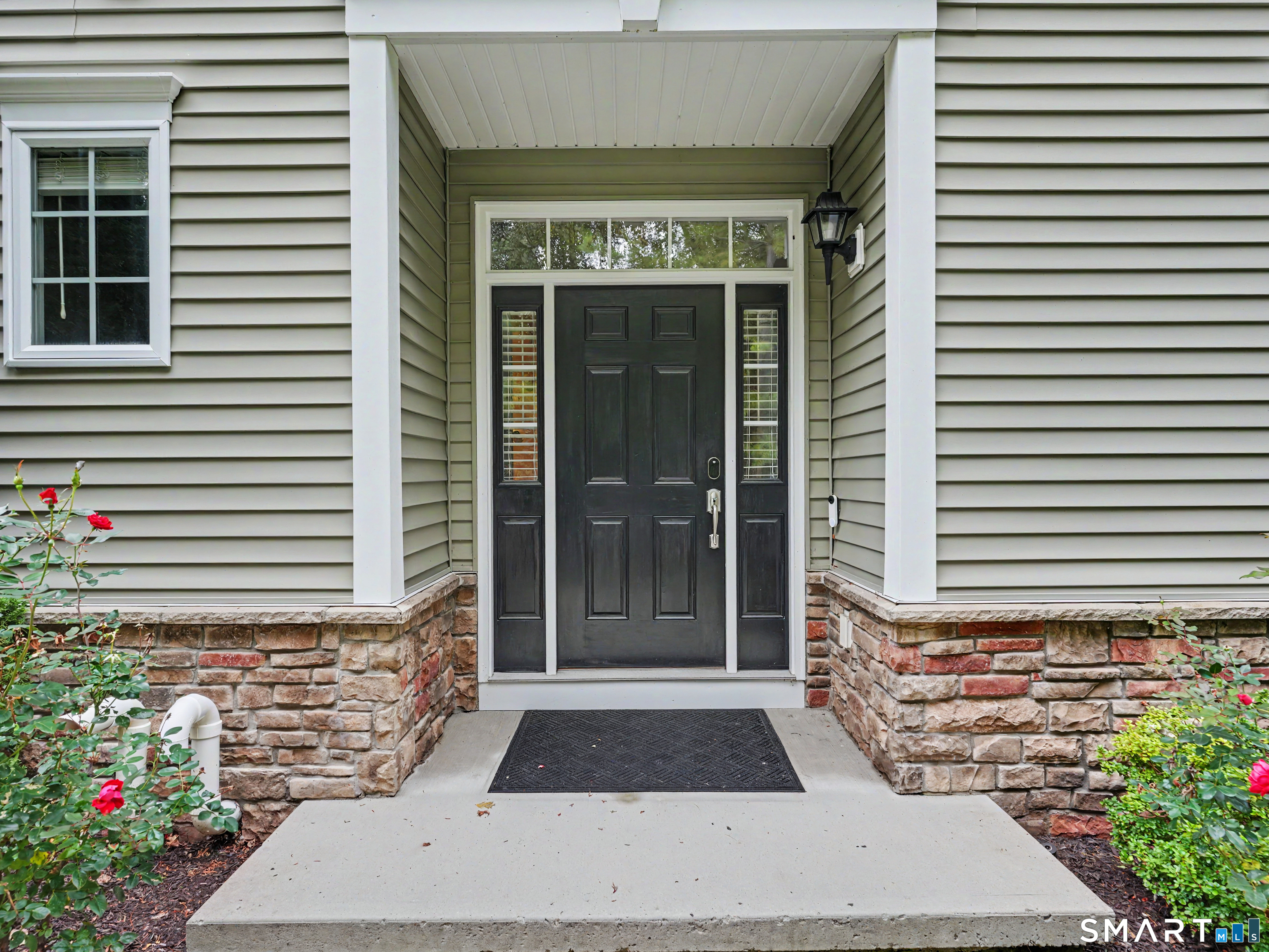 Photo 3 of Townhouse for sale at 4 Bristol Ter #4, Brookfield, CT 06804 | MLS# 24210836 | Listing updated on 2026-10-05