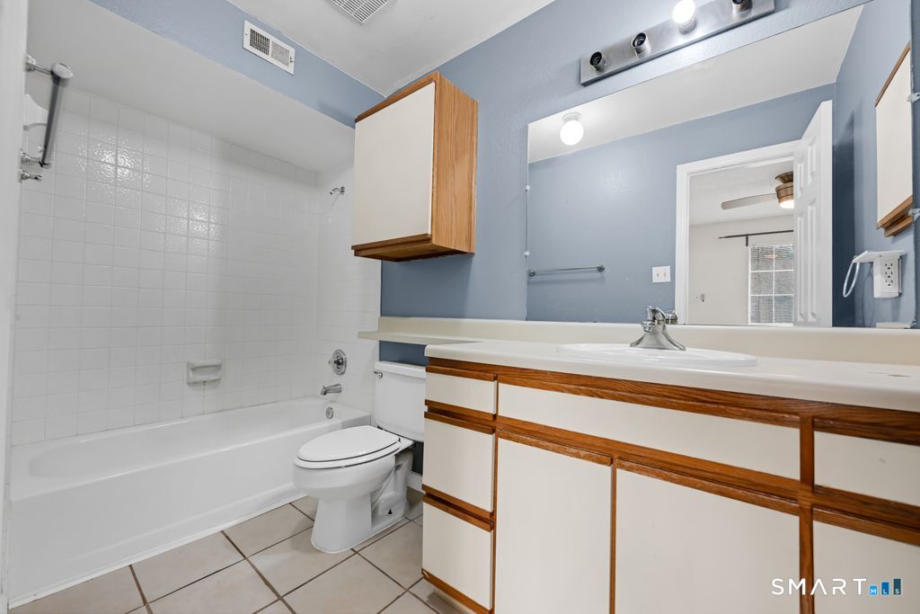 296 Carriage Crossing Lane, #296, Middletown, CT 06457