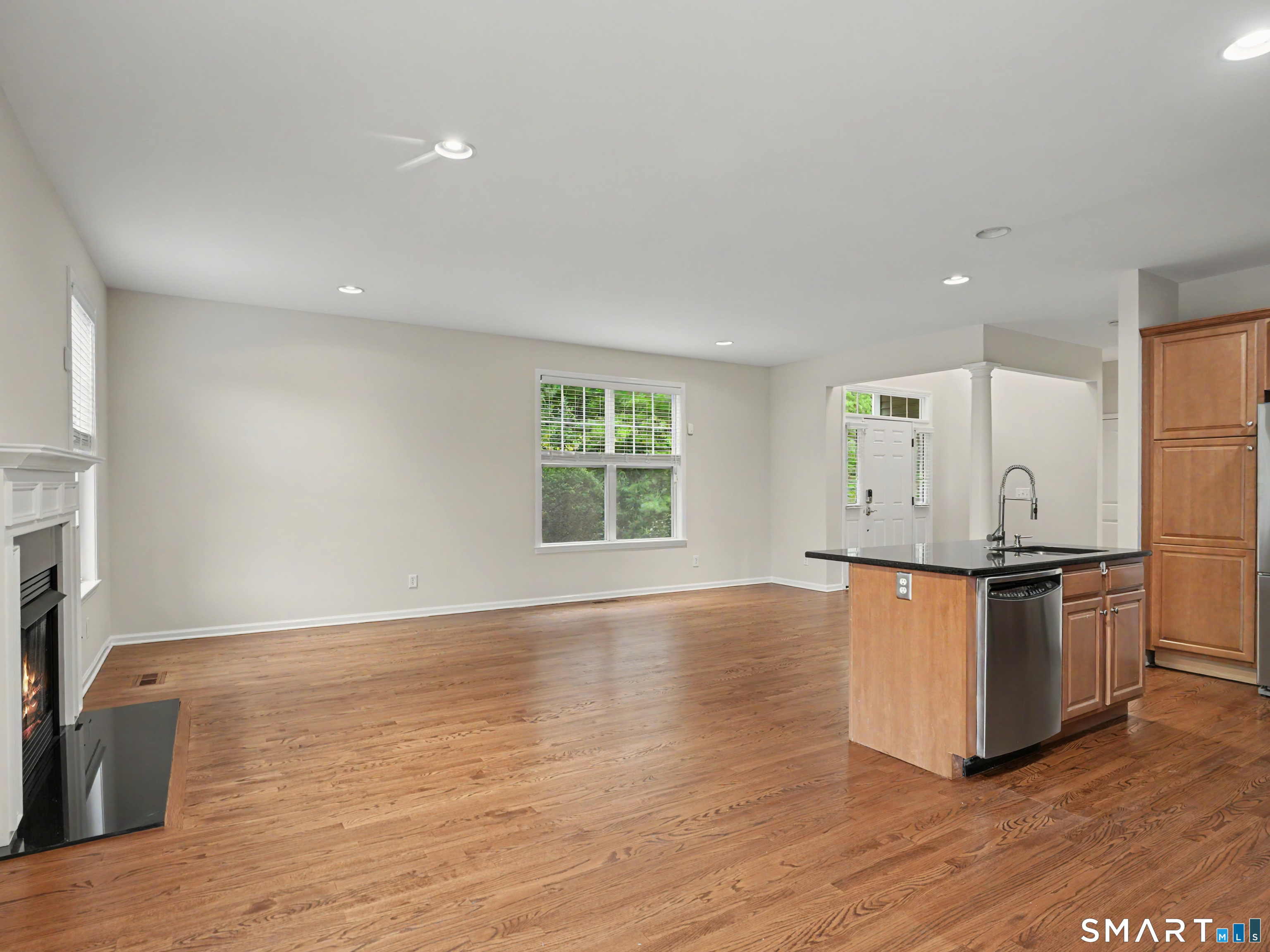 Photo 4 of Townhouse for sale at 4 Bristol Ter #4, Brookfield, CT 06804 | MLS# 24210836 | Listing updated on 2026-10-05