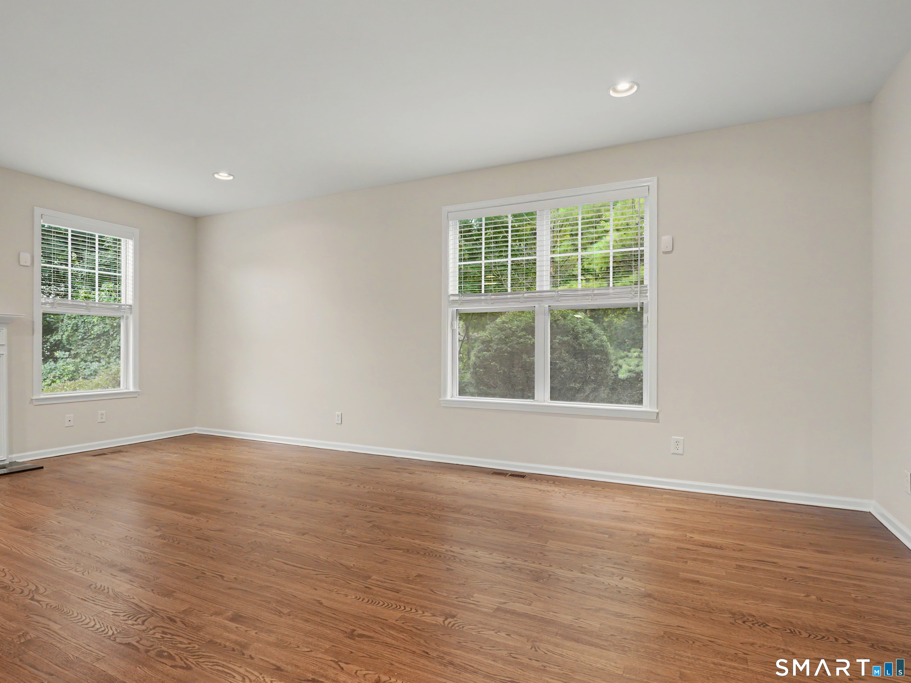 Foto 9 de Condominio en venta en 4 Bristol Terrace #4, Danbury, CT — $599,900