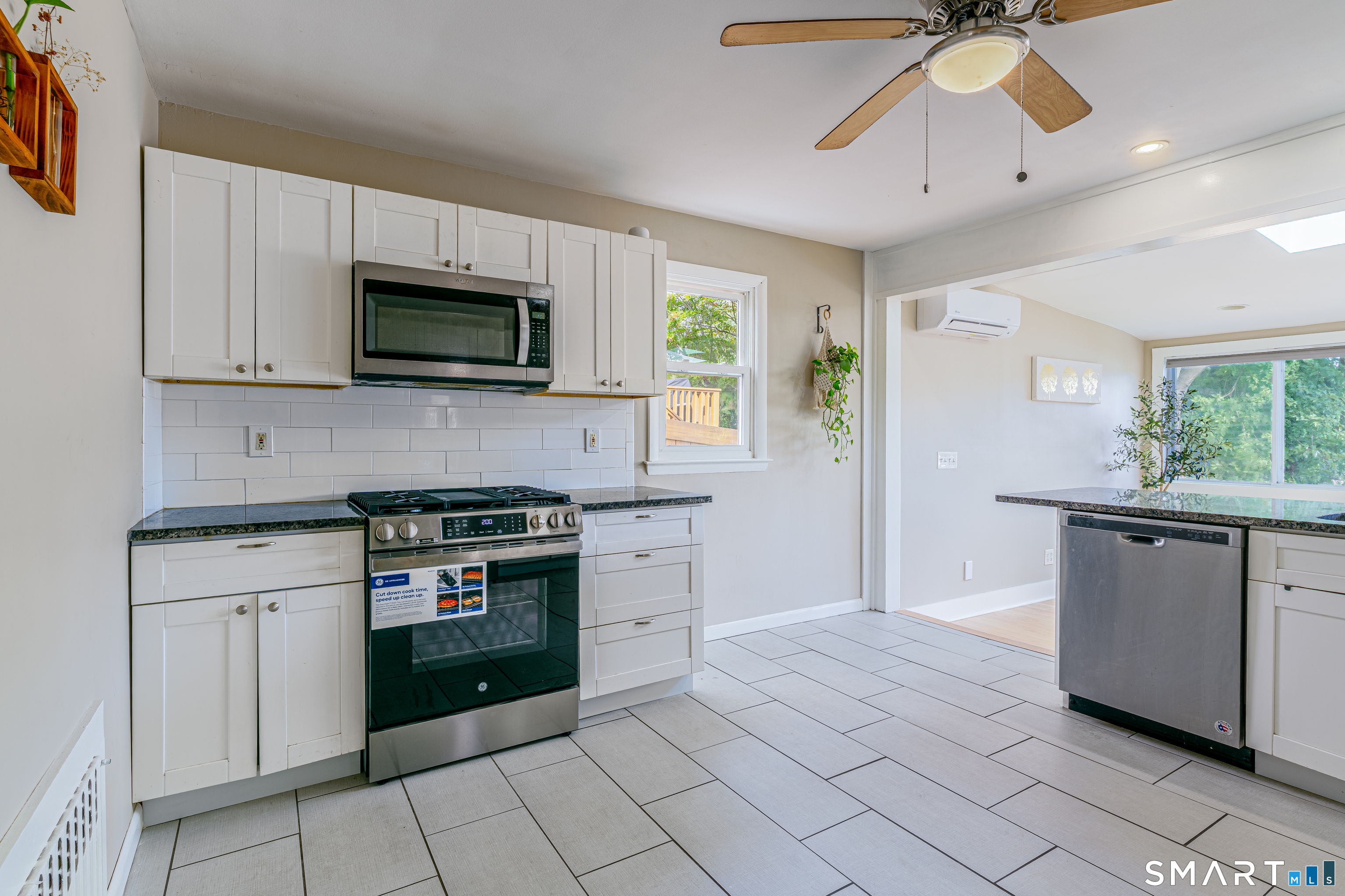 228 Woodrow Avenue photo 8