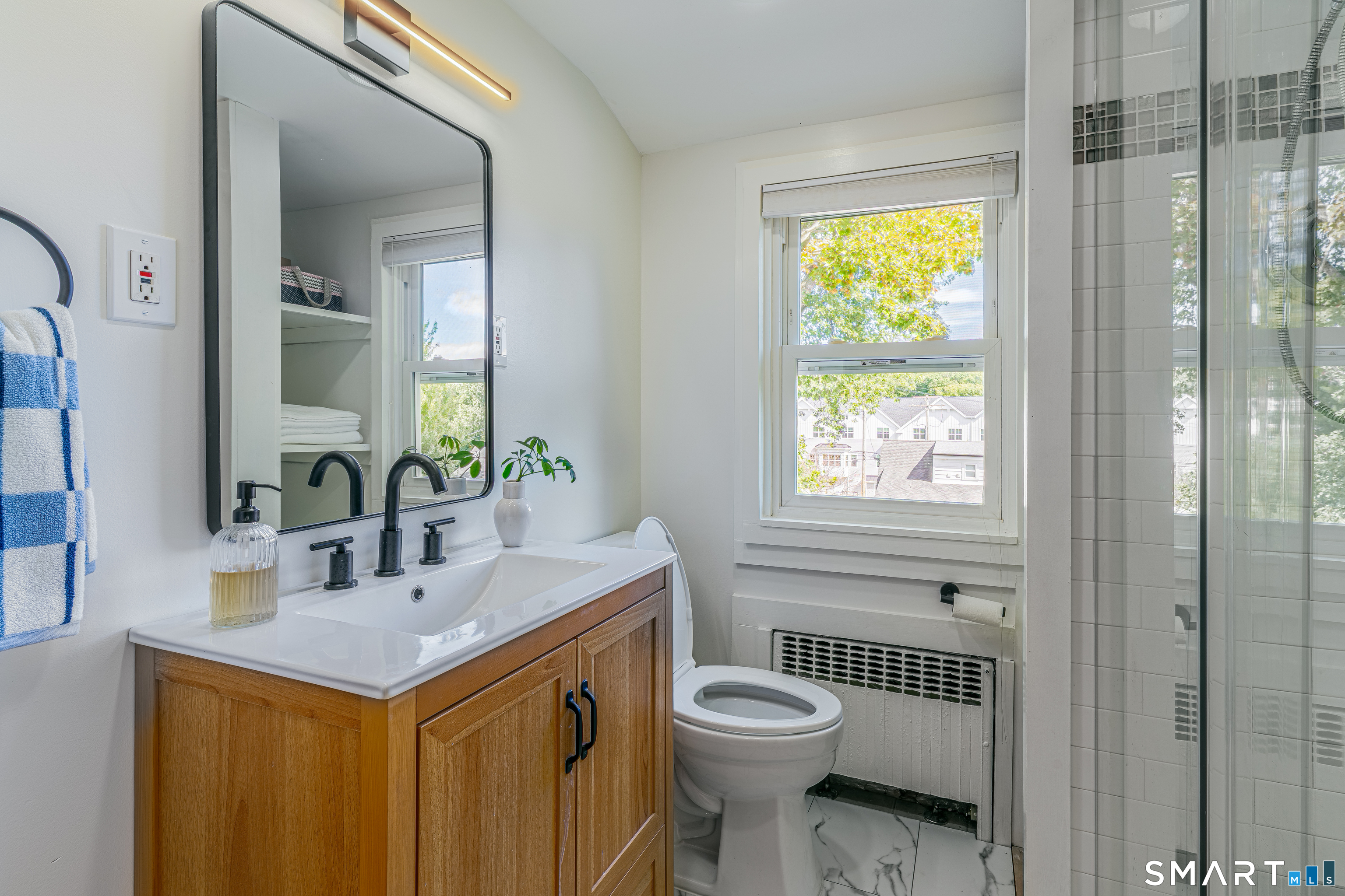 228 Woodrow Avenue photo 16