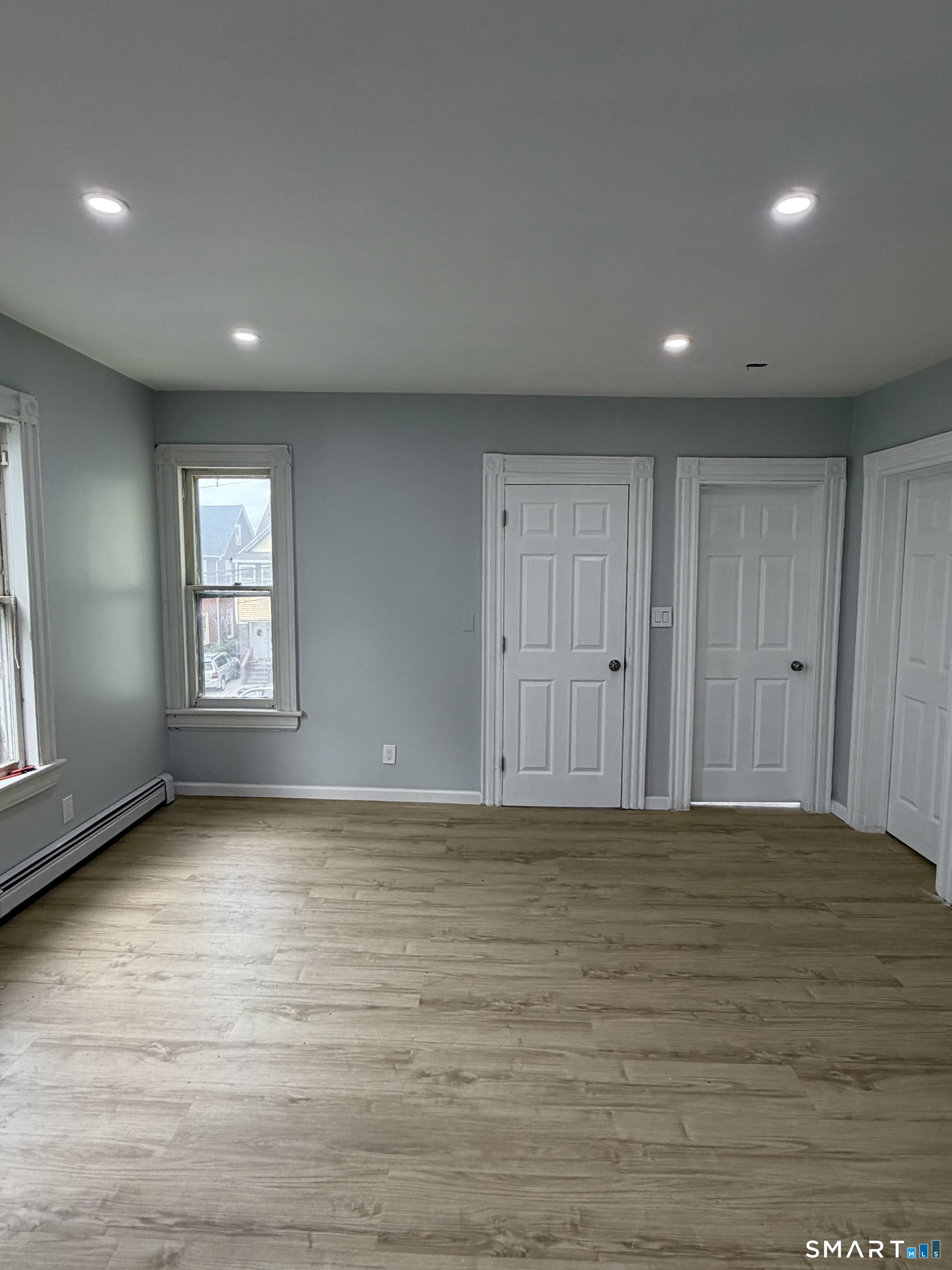 Foto 6 de Apartamento en renta en 52 Clinton Avenue, Bridgeport, CT — $2,275/mes