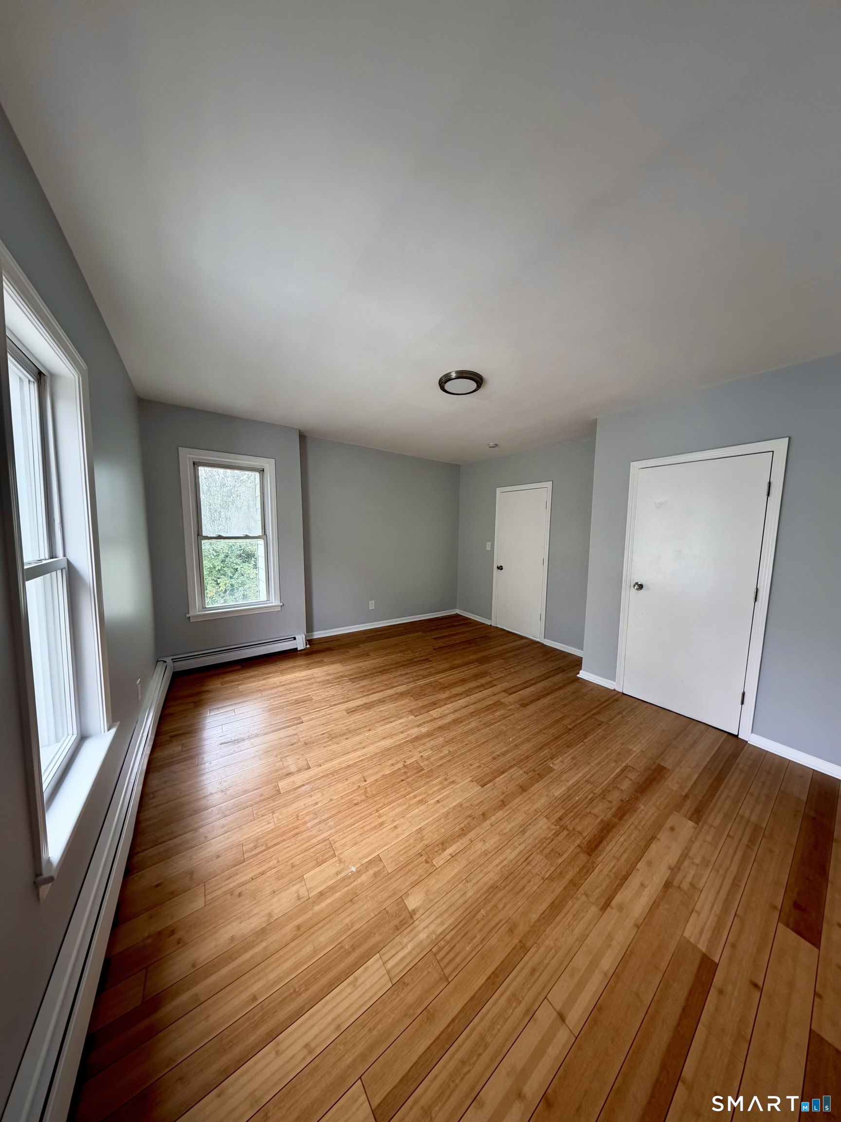 Foto 7 de Apartamento en renta en 52 Clinton Avenue, Bridgeport, CT — $2,275/mes