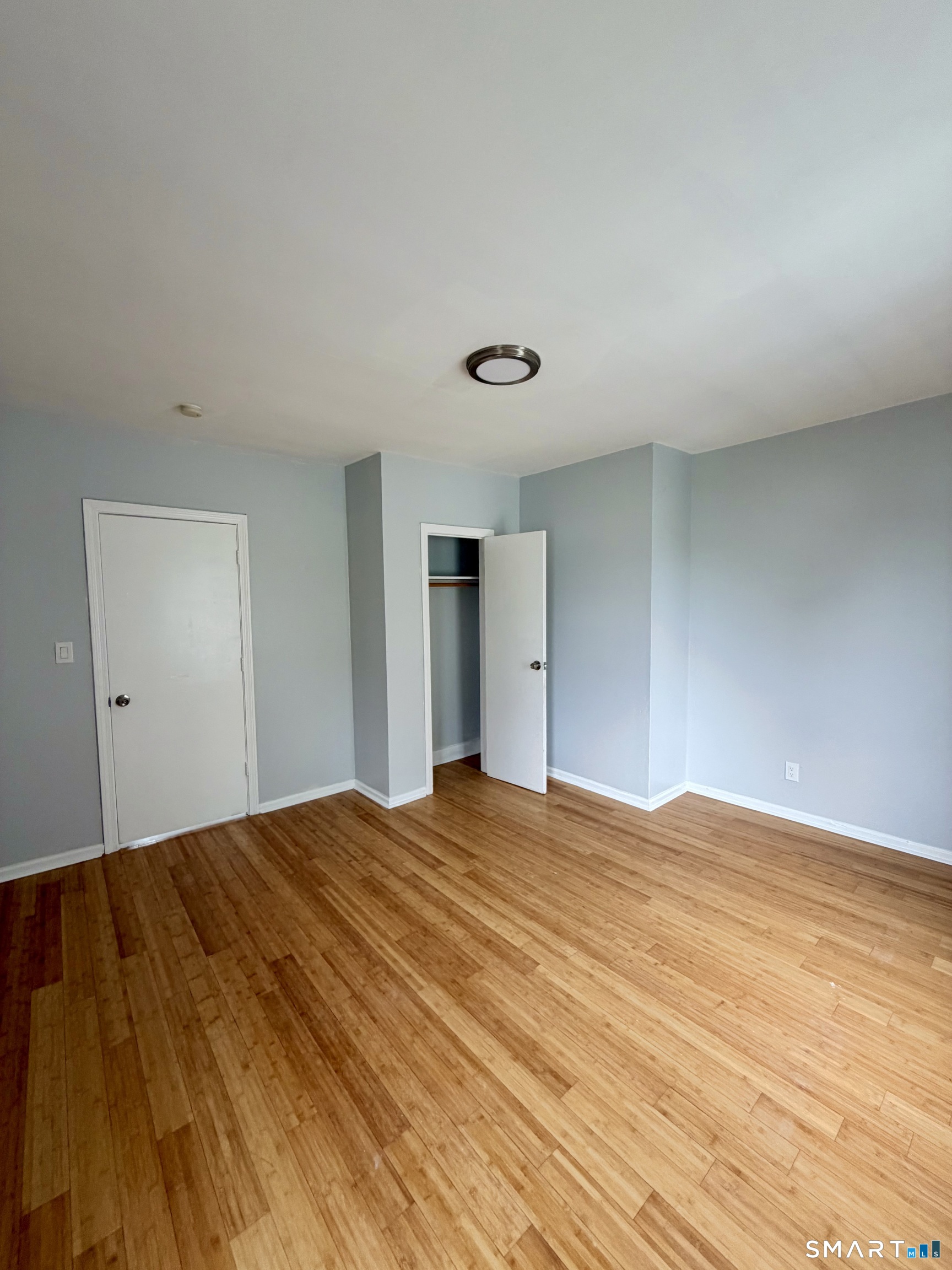 Foto 9 de Apartamento en renta en 52 Clinton Avenue, Bridgeport, CT — $2,275/mes