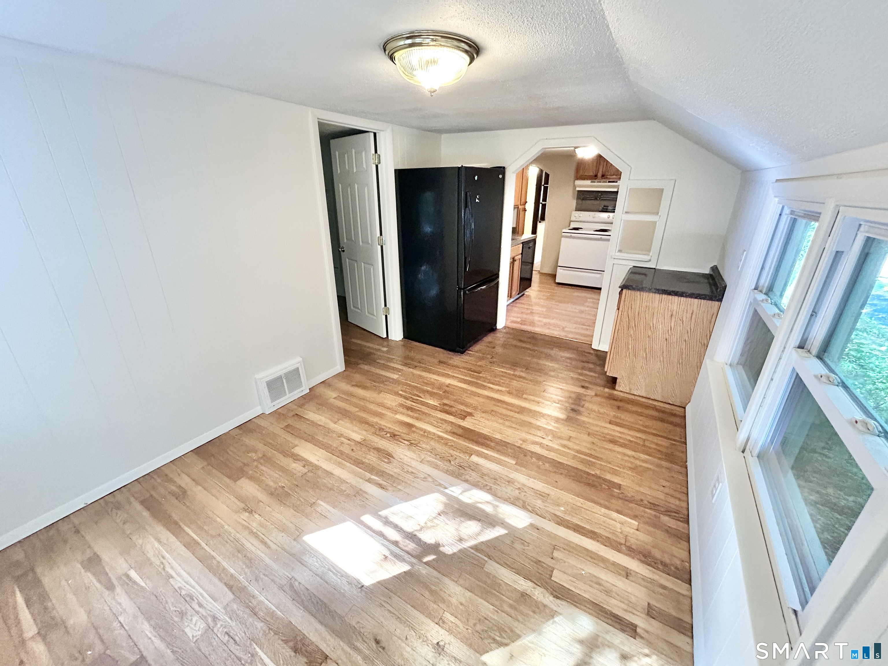 241 Cottage Street photo 11