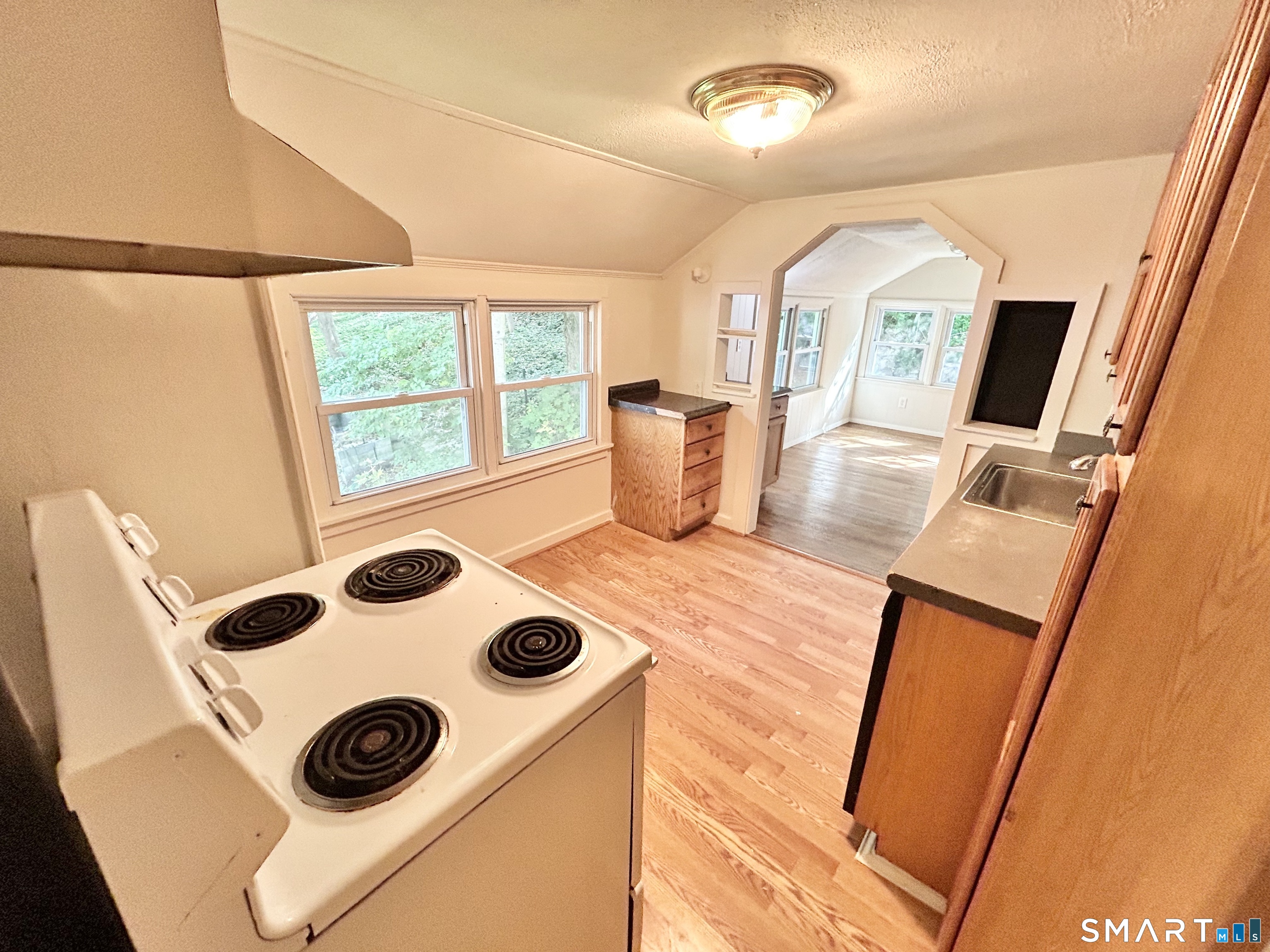 241 Cottage Street photo 14