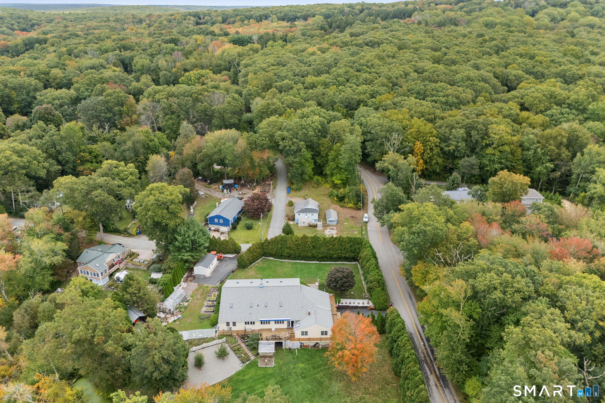 196 Lake Drive East, Oxoboxo Lake, Montville, CT 06370