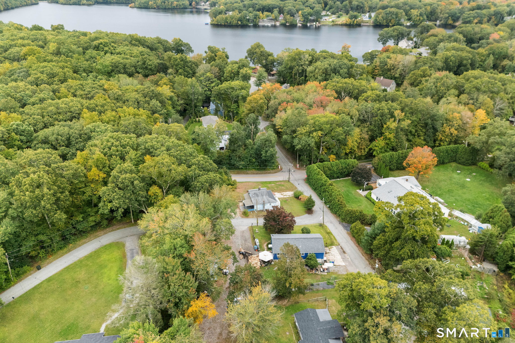 196 Lake Drive East, Oxoboxo Lake, Montville, CT 06370