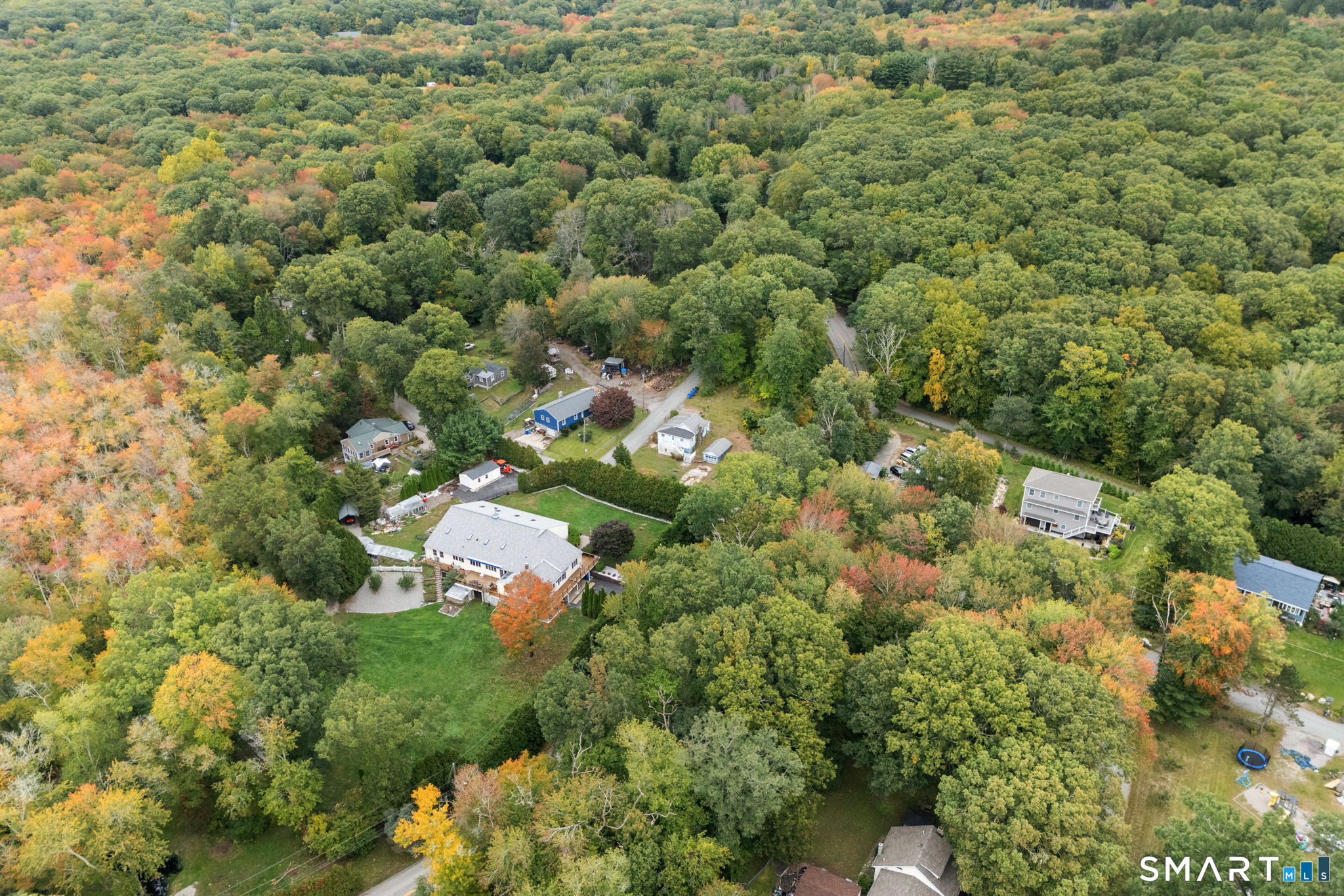 196 Lake Drive East, Oxoboxo Lake, Montville, CT 06370