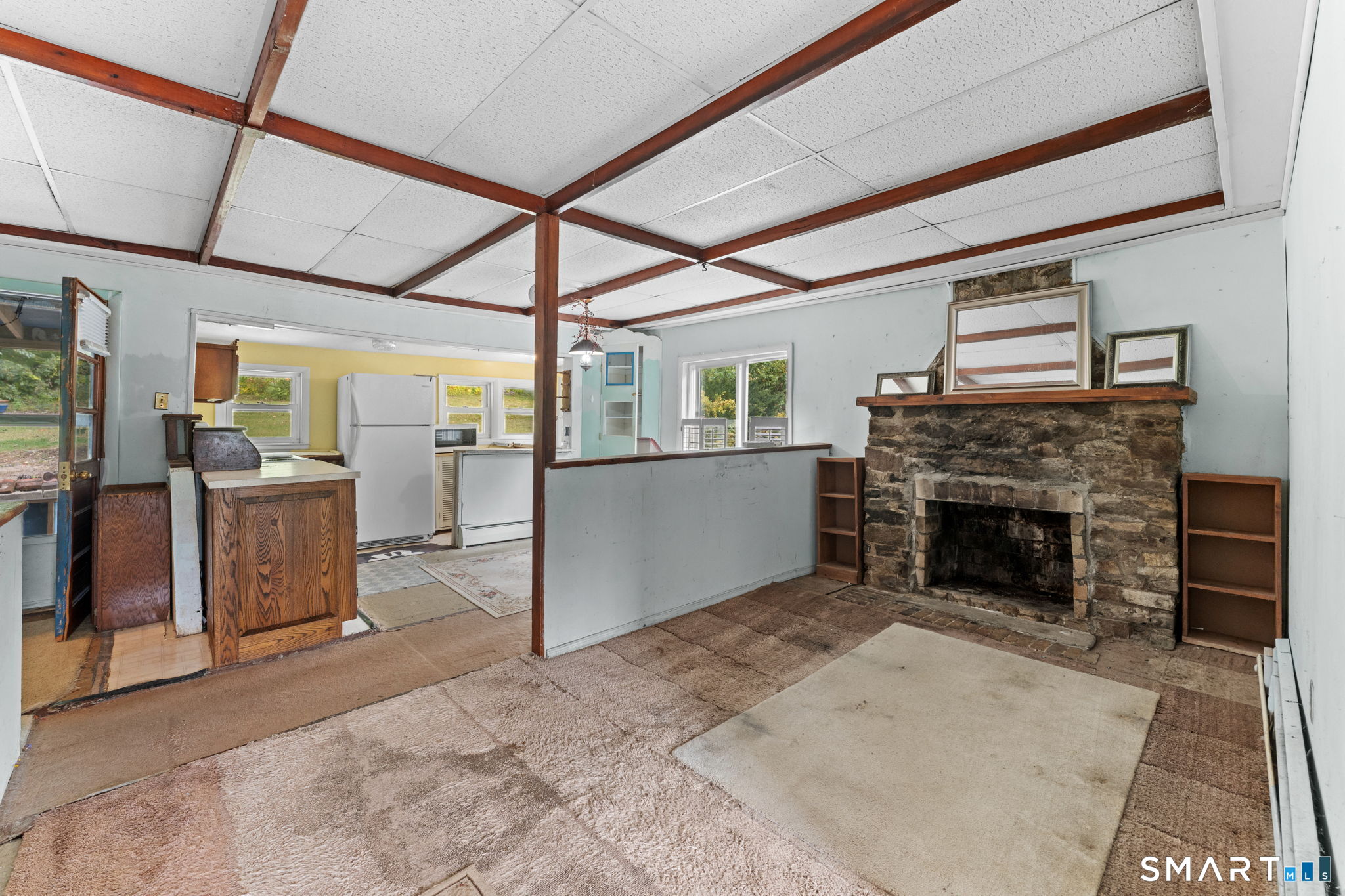 196 Lake Drive East, Oxoboxo Lake, Montville, CT 06370