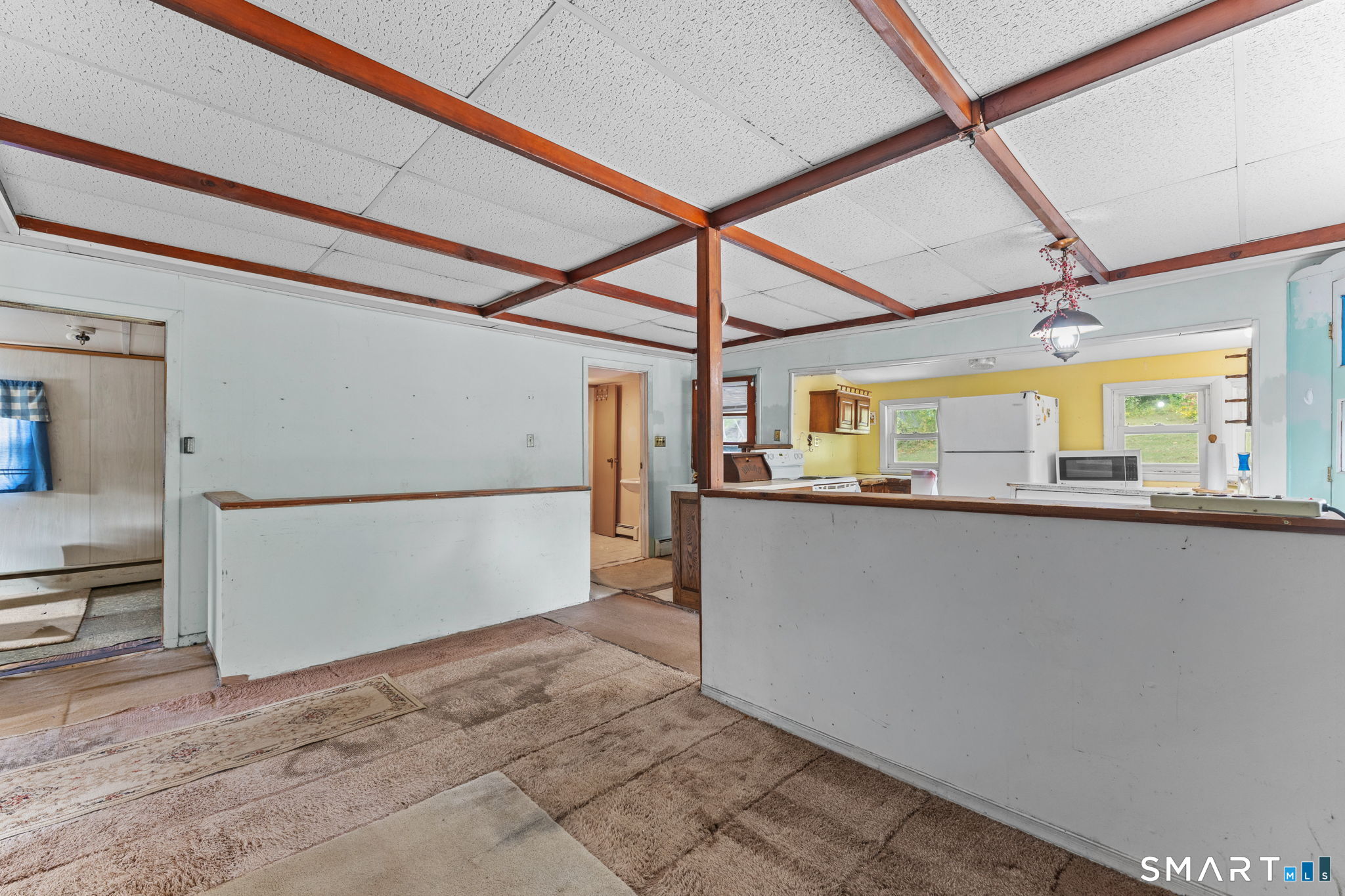 196 Lake Drive East, Oxoboxo Lake, Montville, CT 06370