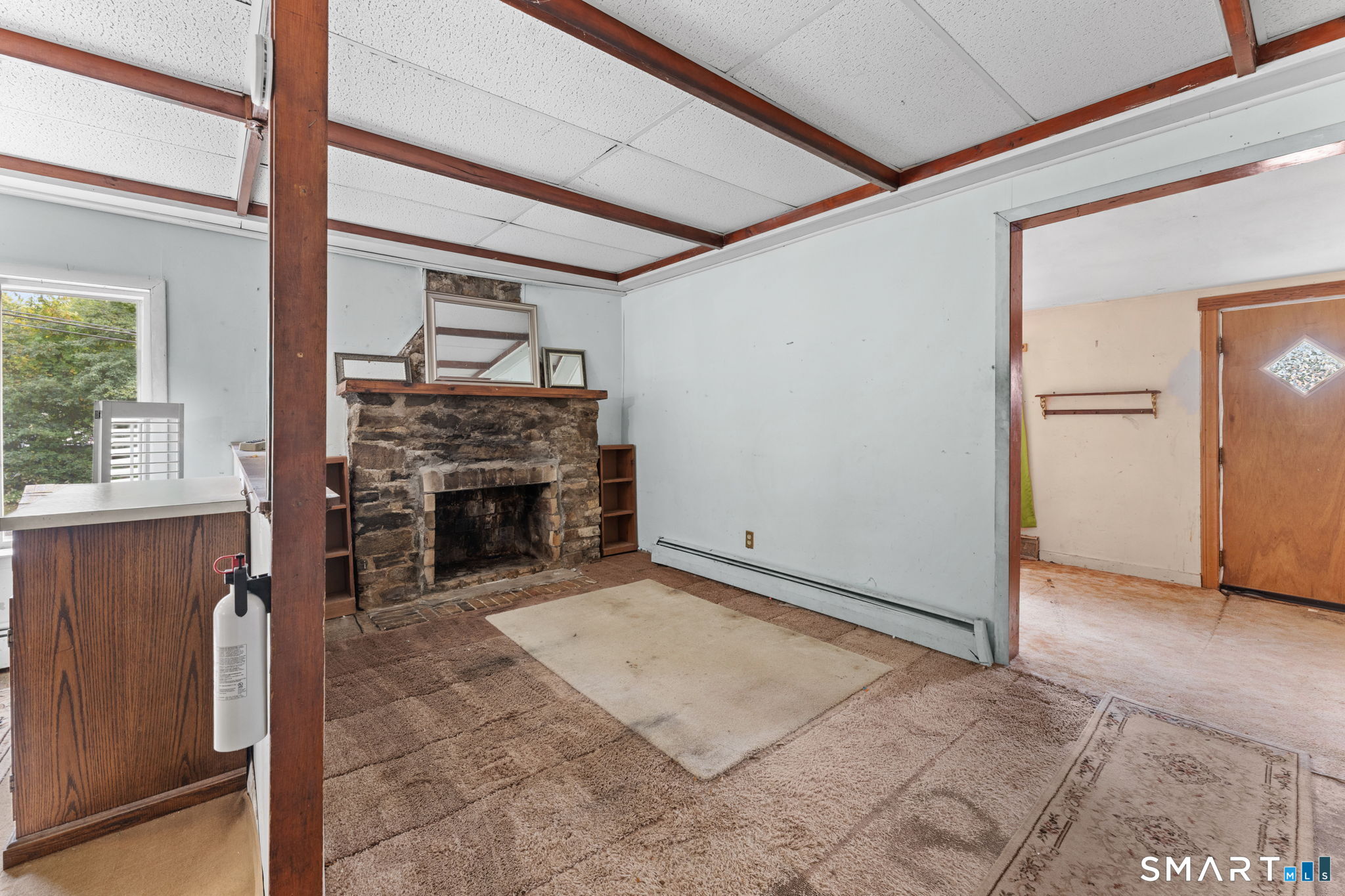 196 Lake Drive East, Oxoboxo Lake, Montville, CT 06370