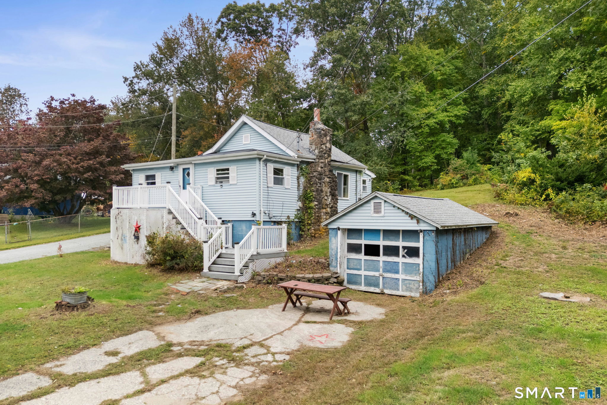 196 Lake Drive East, Oxoboxo Lake, Montville, CT 06370