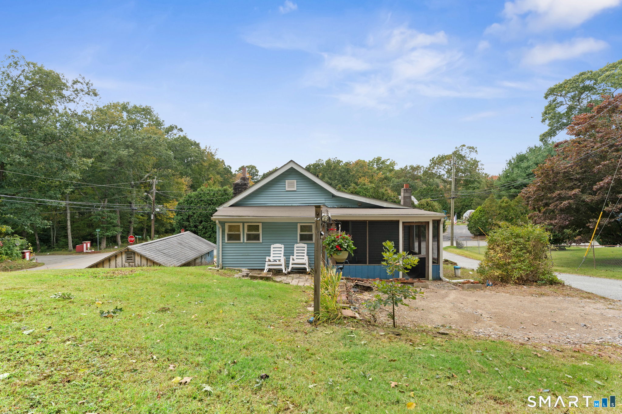 196 Lake Drive East, Oxoboxo Lake, Montville, CT 06370