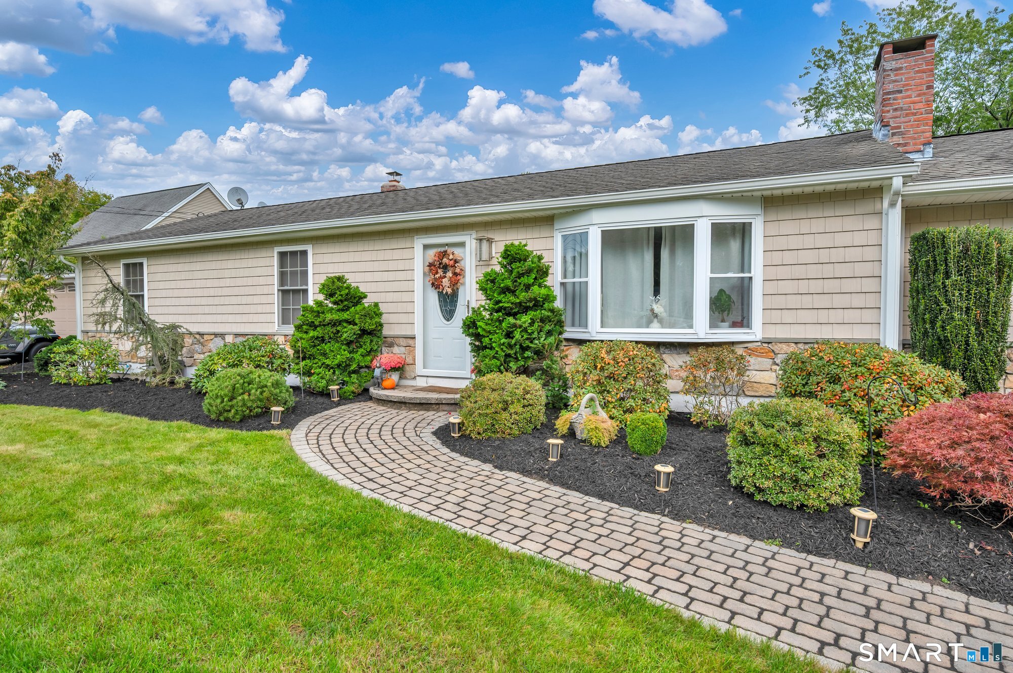 Photo 3 of Single family home for sale at 207 Manor Rd, Plantsville, CT 06479 | MLS# 24209476 | Listing updated on 2026-10-03