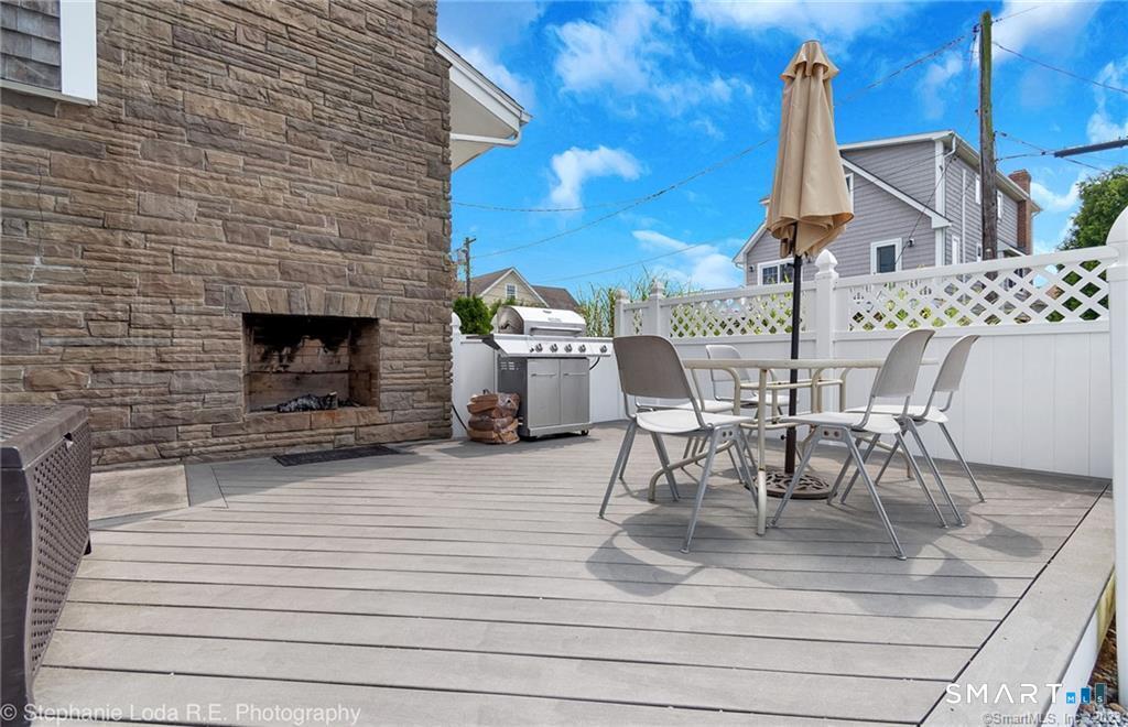 173 Captains Drive, Pilot's Point, Westbrook, CT 06498