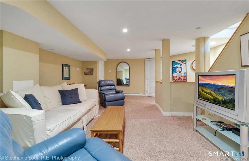 173 Captains Drive, Pilot's Point, Westbrook, CT 06498