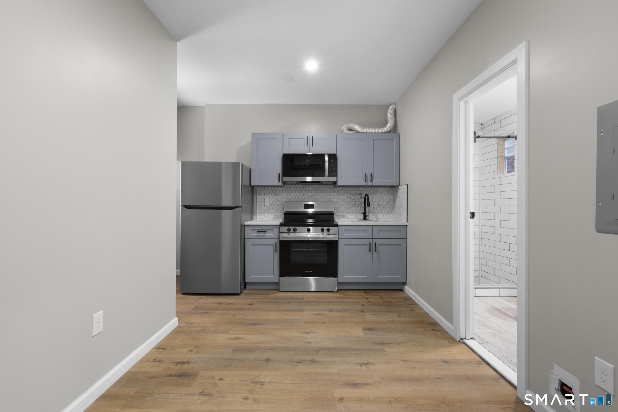 140 Grand Street, #3C, Downtown, Waterbury, CT 06702