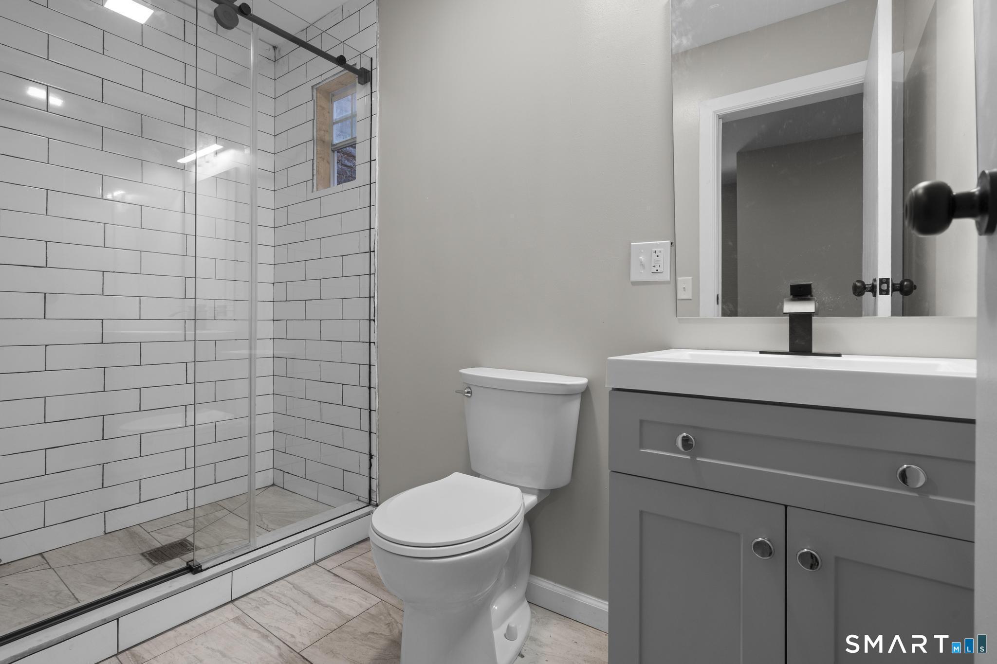 140 Grand Street, #3C, Downtown, Waterbury, CT 06702