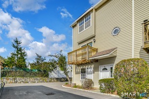 22 Dora, Unit D, Stamford