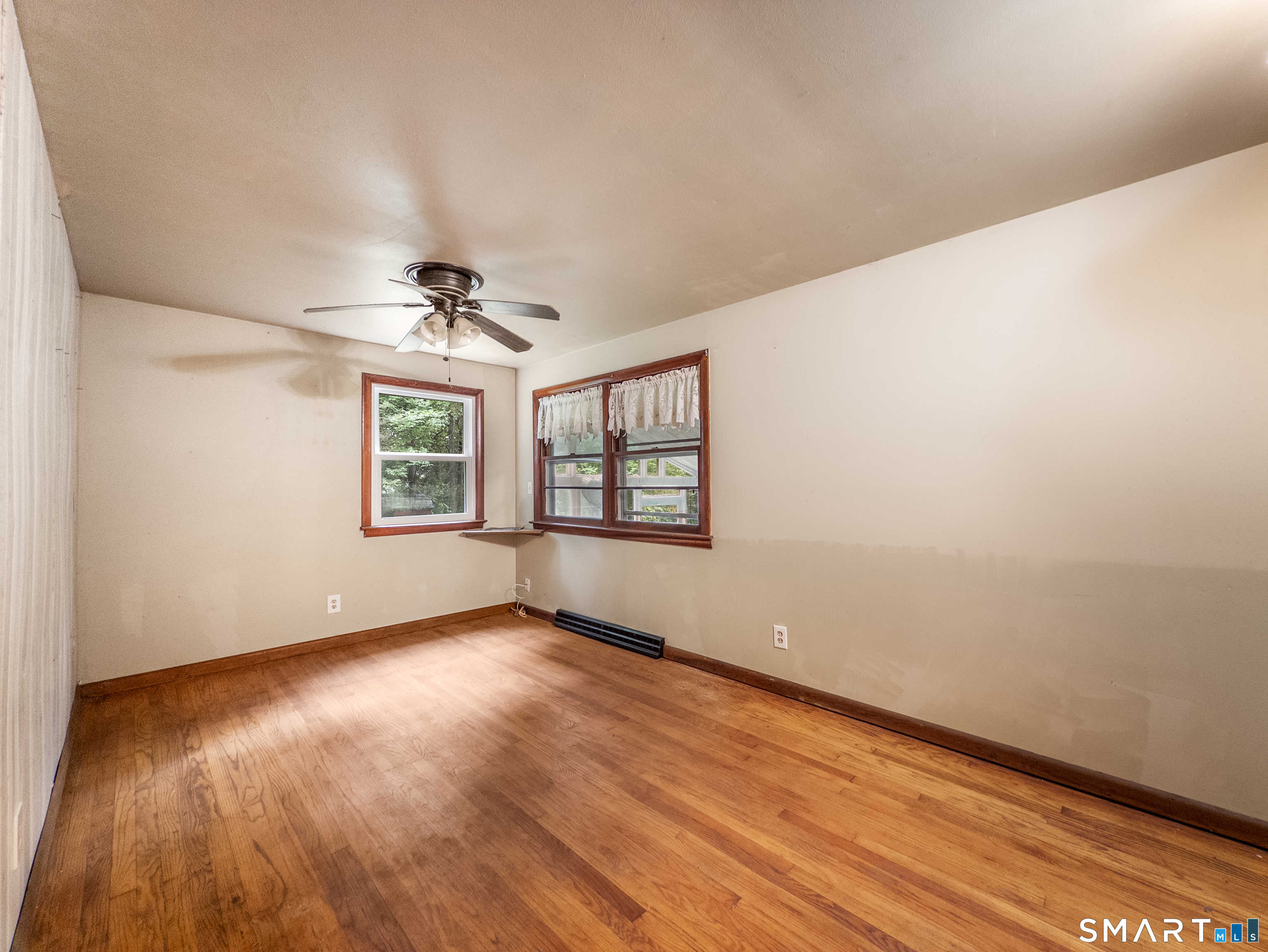 889 Benham Street photo 15