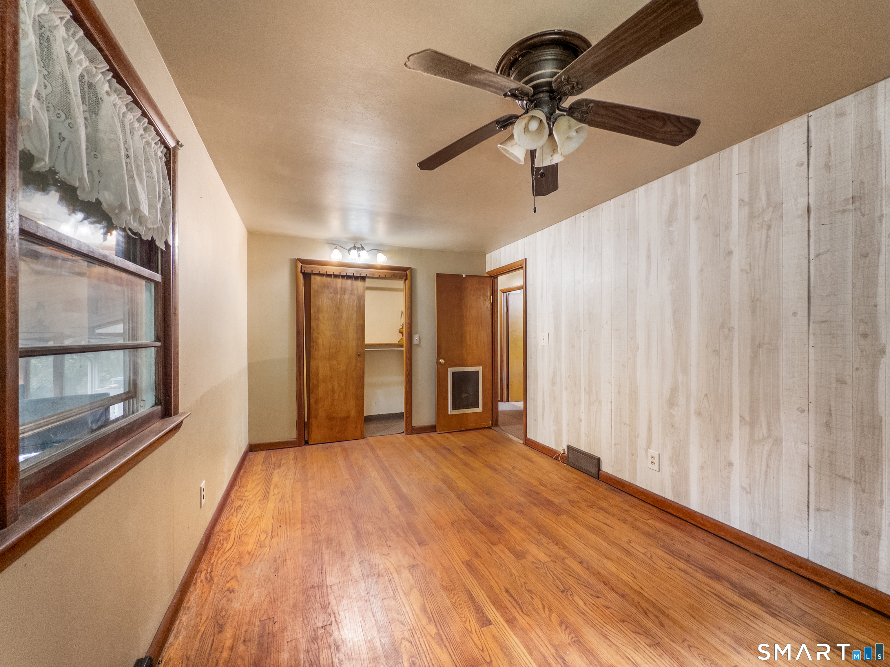 889 Benham Street photo 16