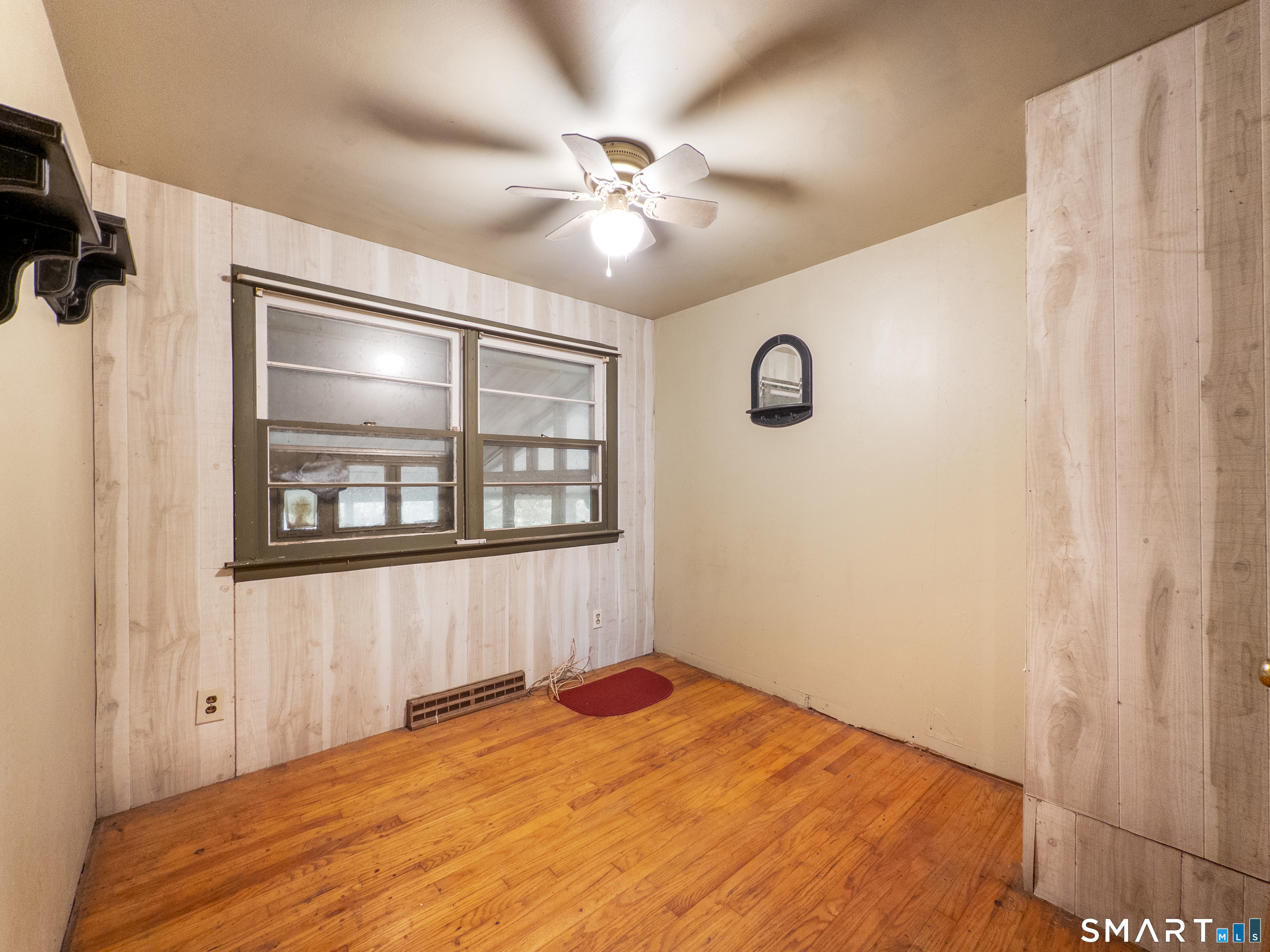 889 Benham Street photo 17