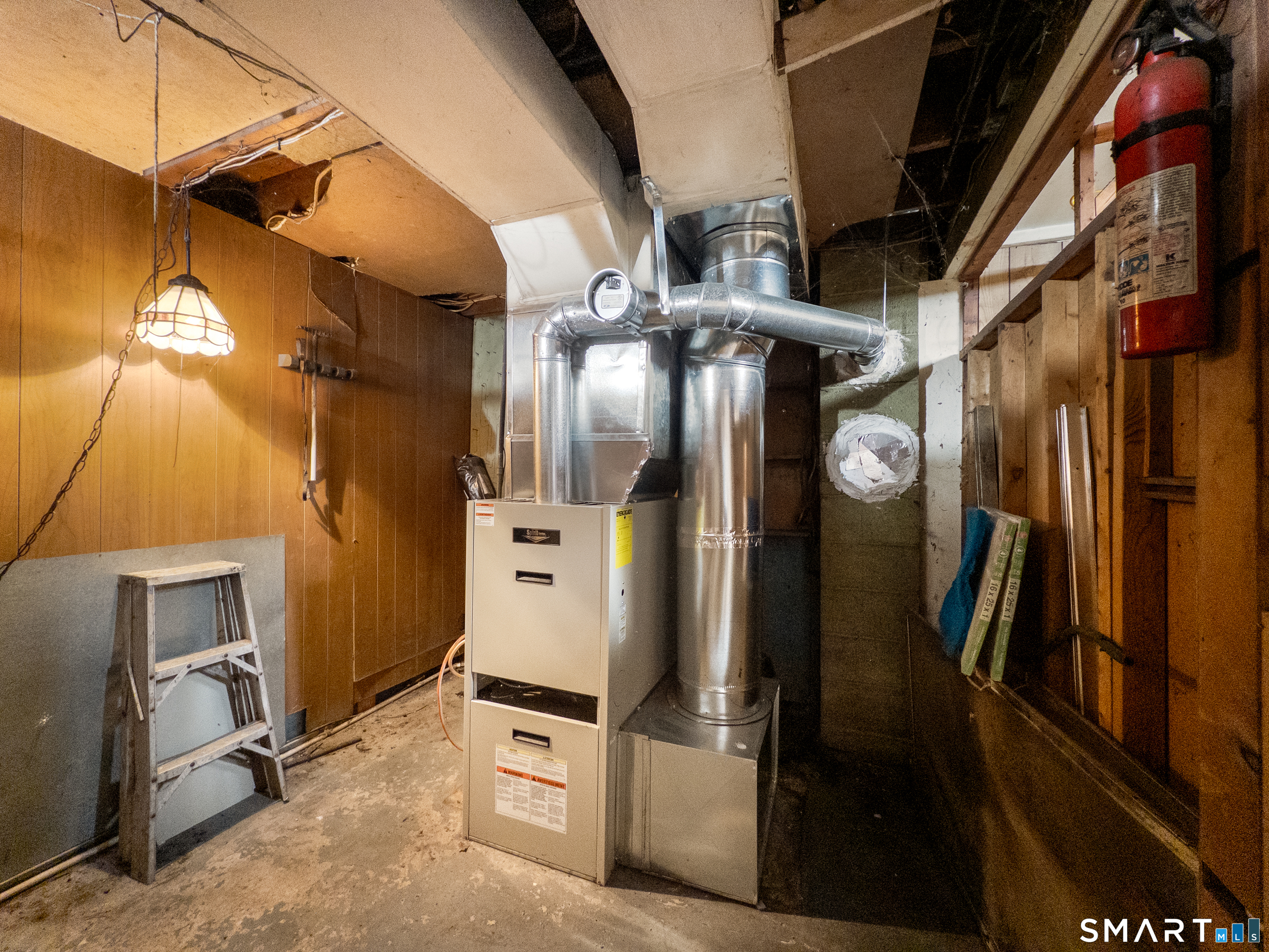 889 Benham Street photo 23