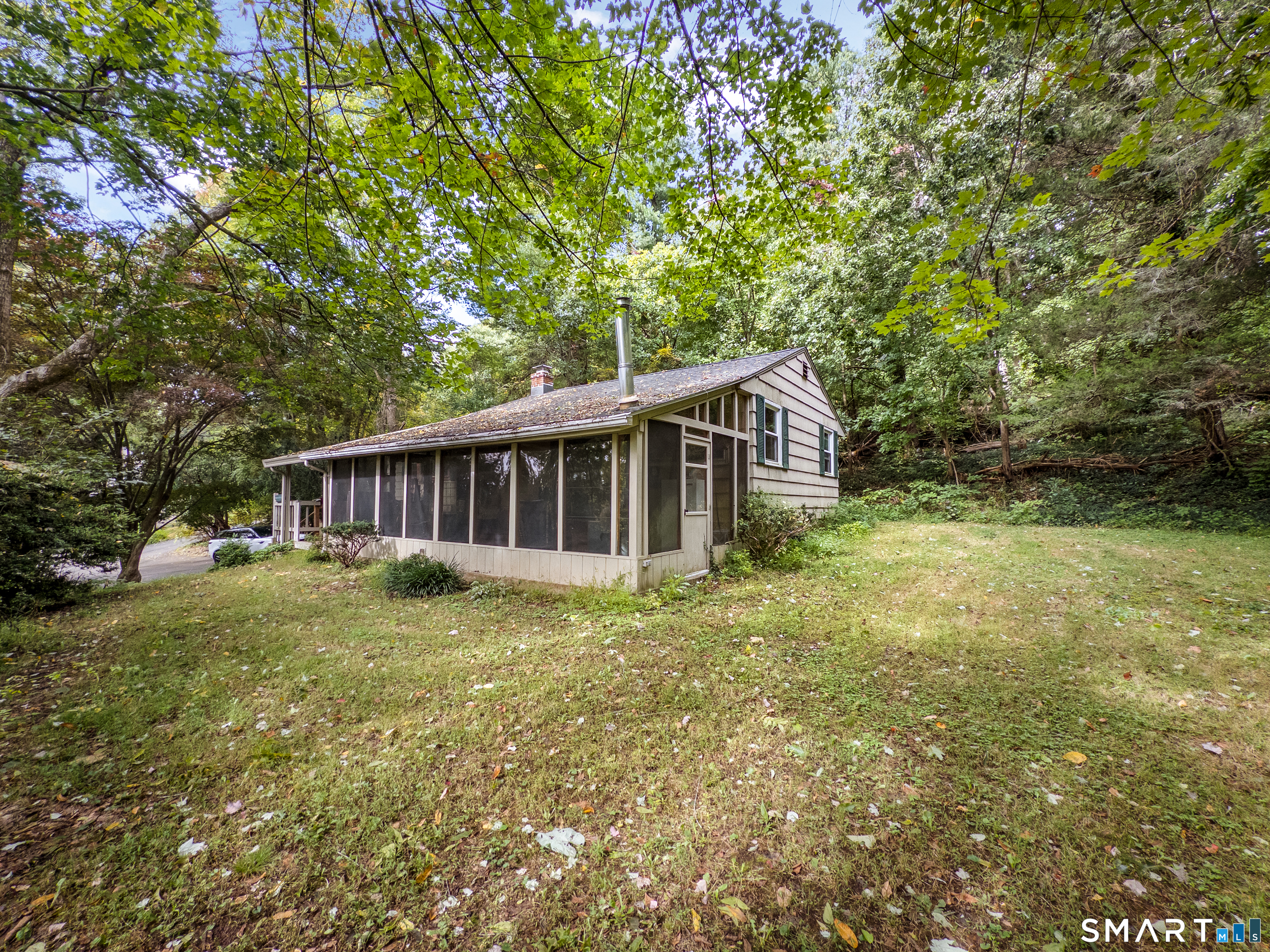 889 Benham Street photo 27