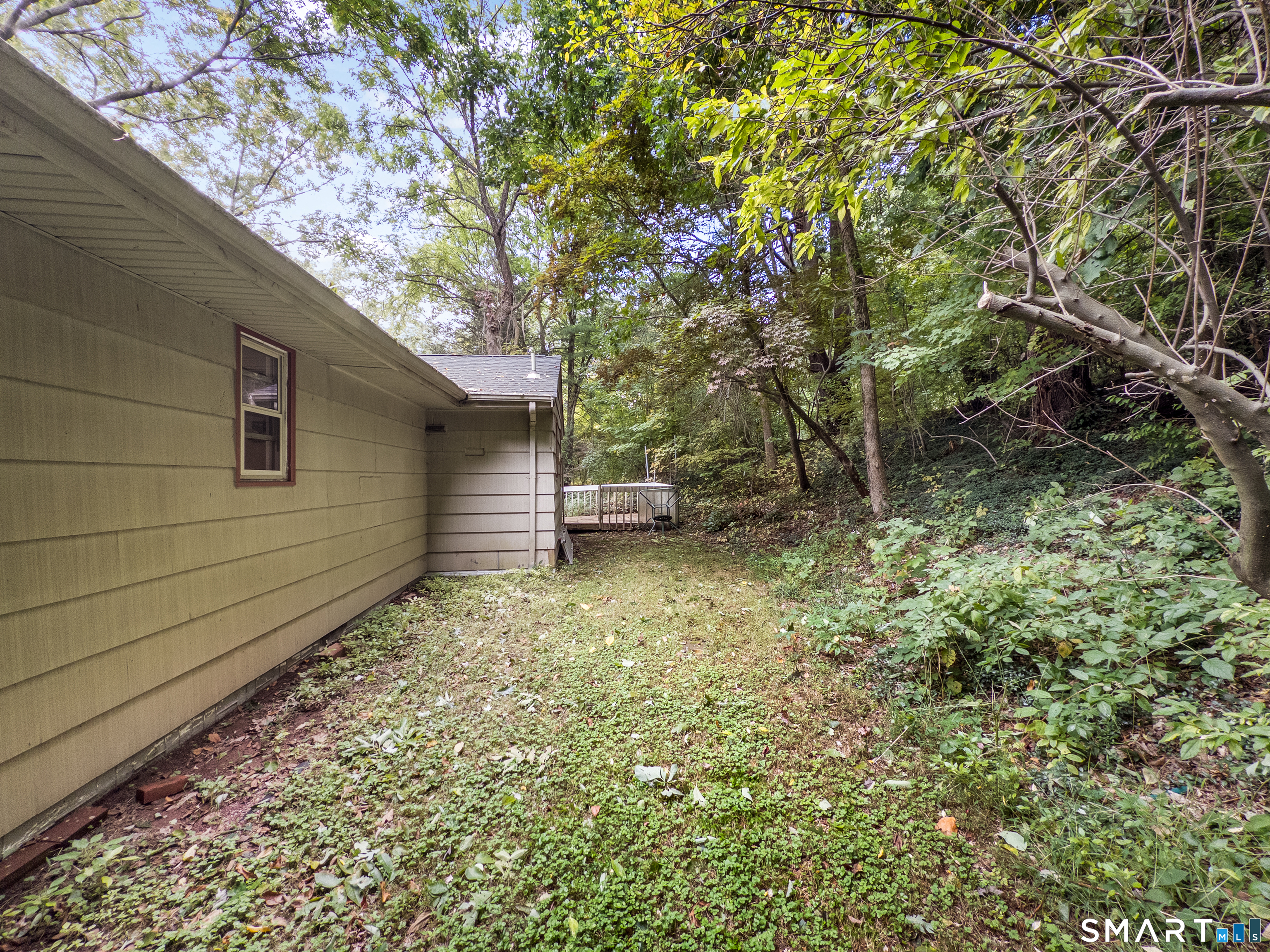 889 Benham Street photo 26