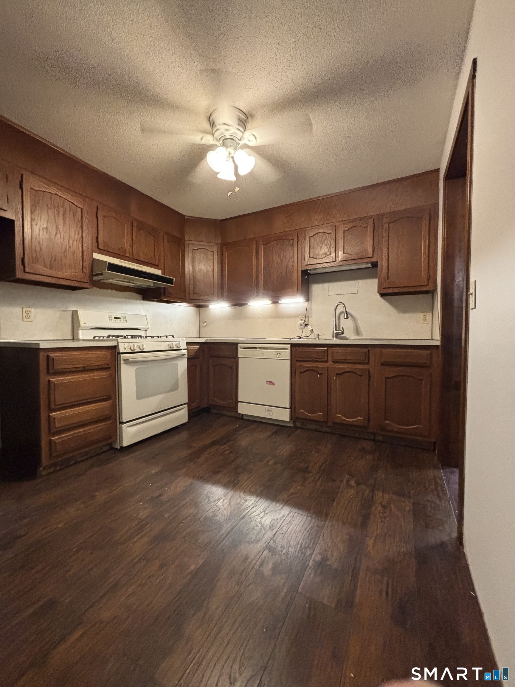 19 Hickory Hill Unit #19 photo 17