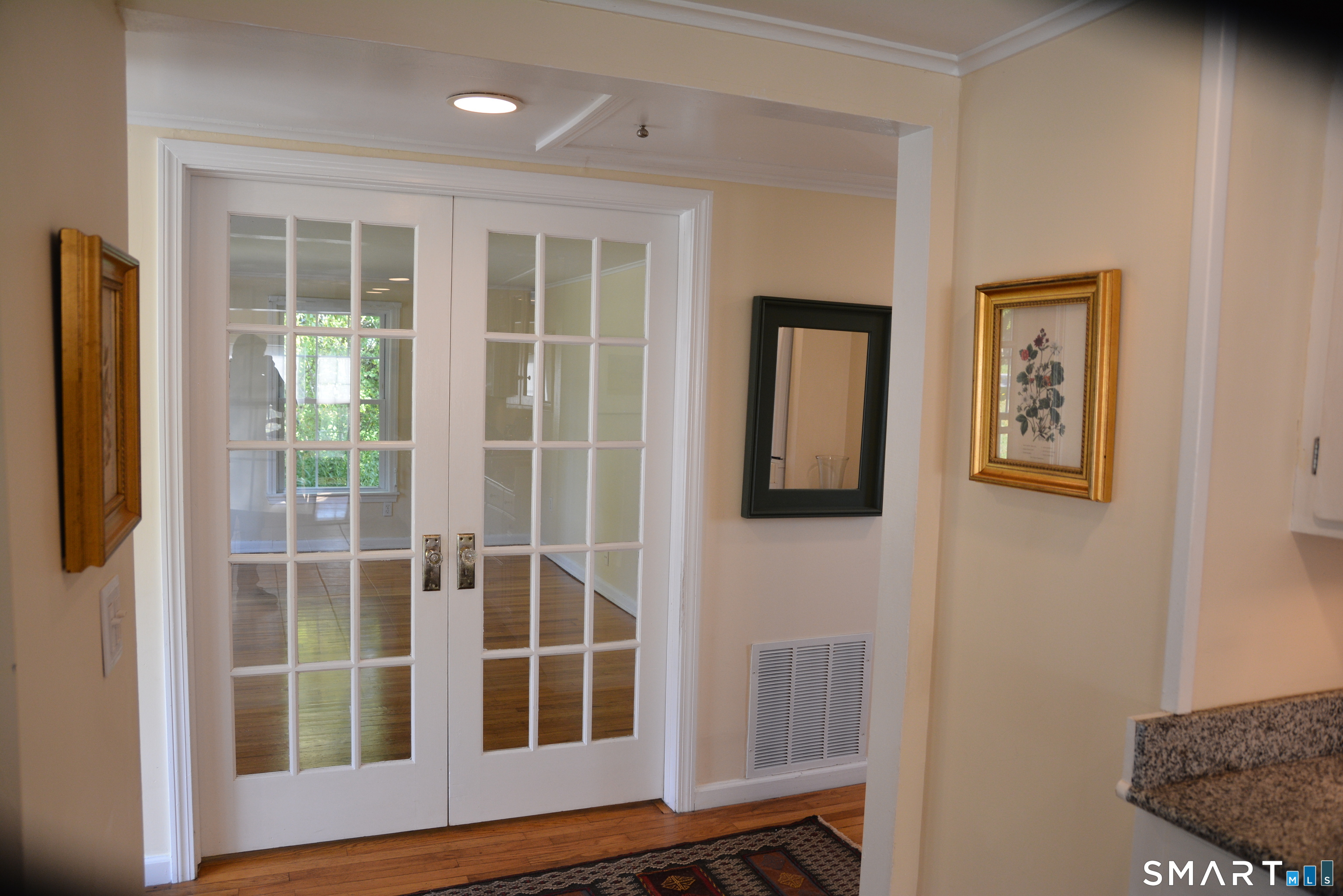 57 South Street photo 7