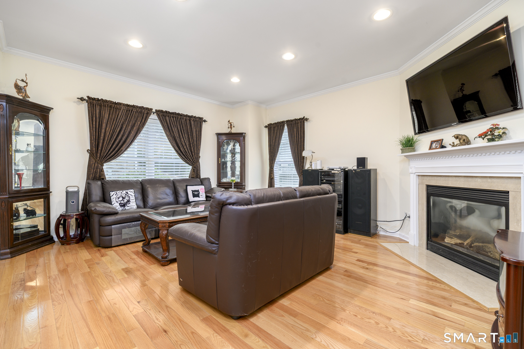 Foto 7 de Condominio en venta en 109 Park Avenue #6, Danbury, CT — $549,000