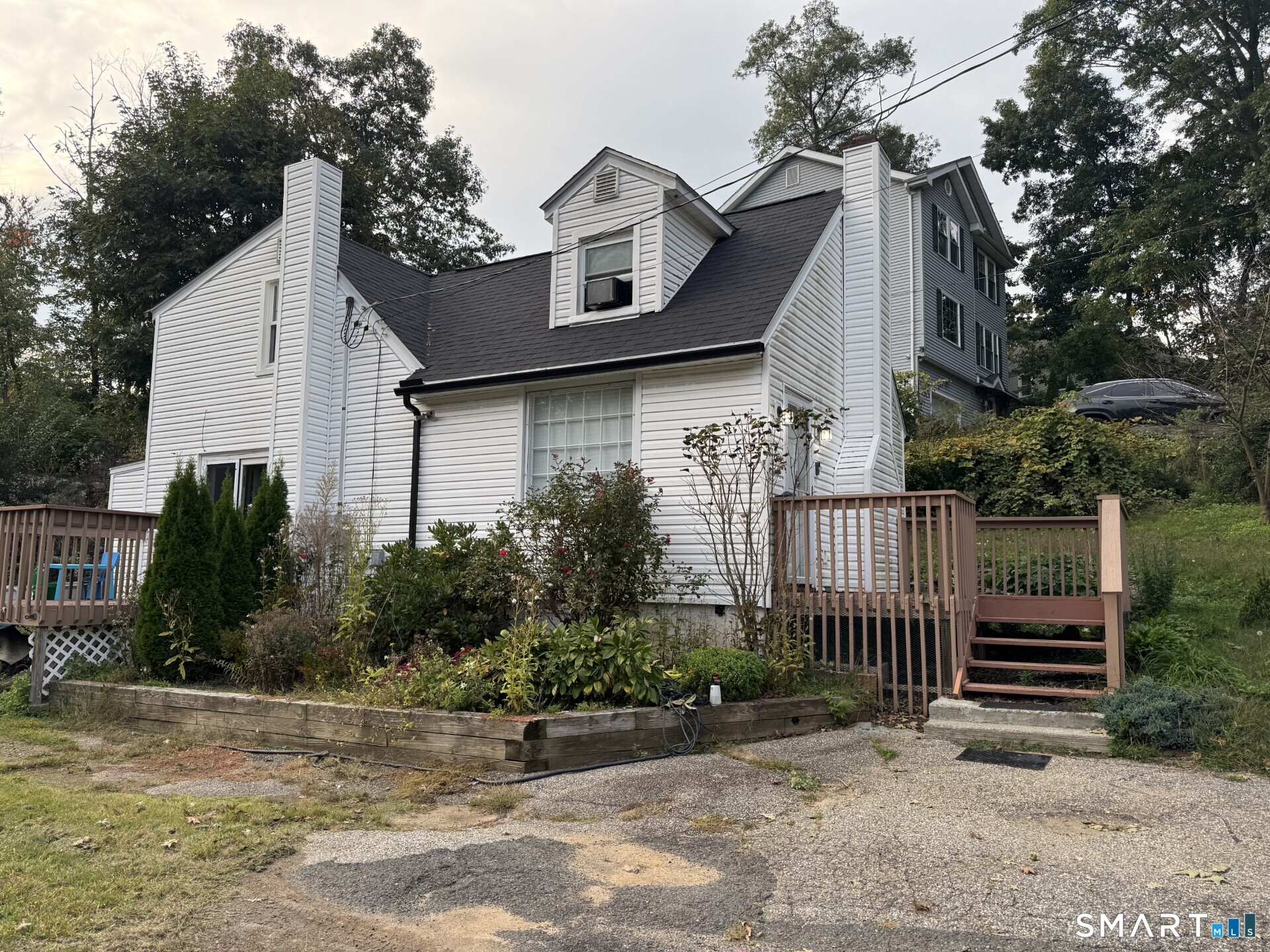 51 Oronoque Trail