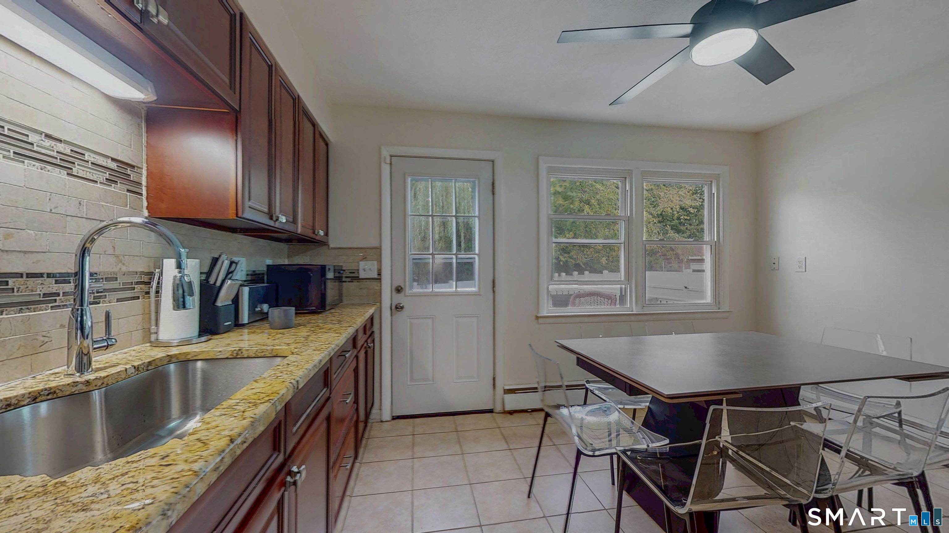 88 Wintonbury Avenue photo 10