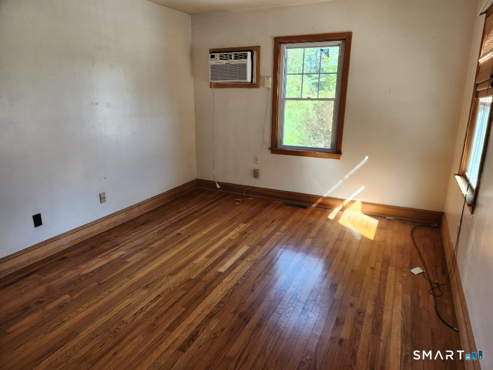 24 Lovers Lane, Windham, CT 06280