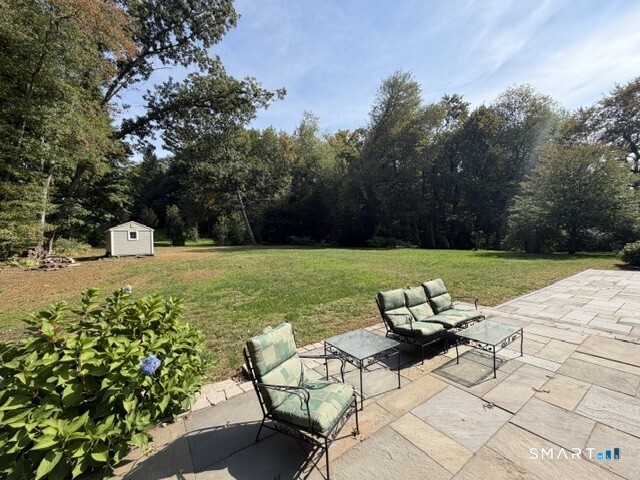 62 Buttonball Lane photo 9