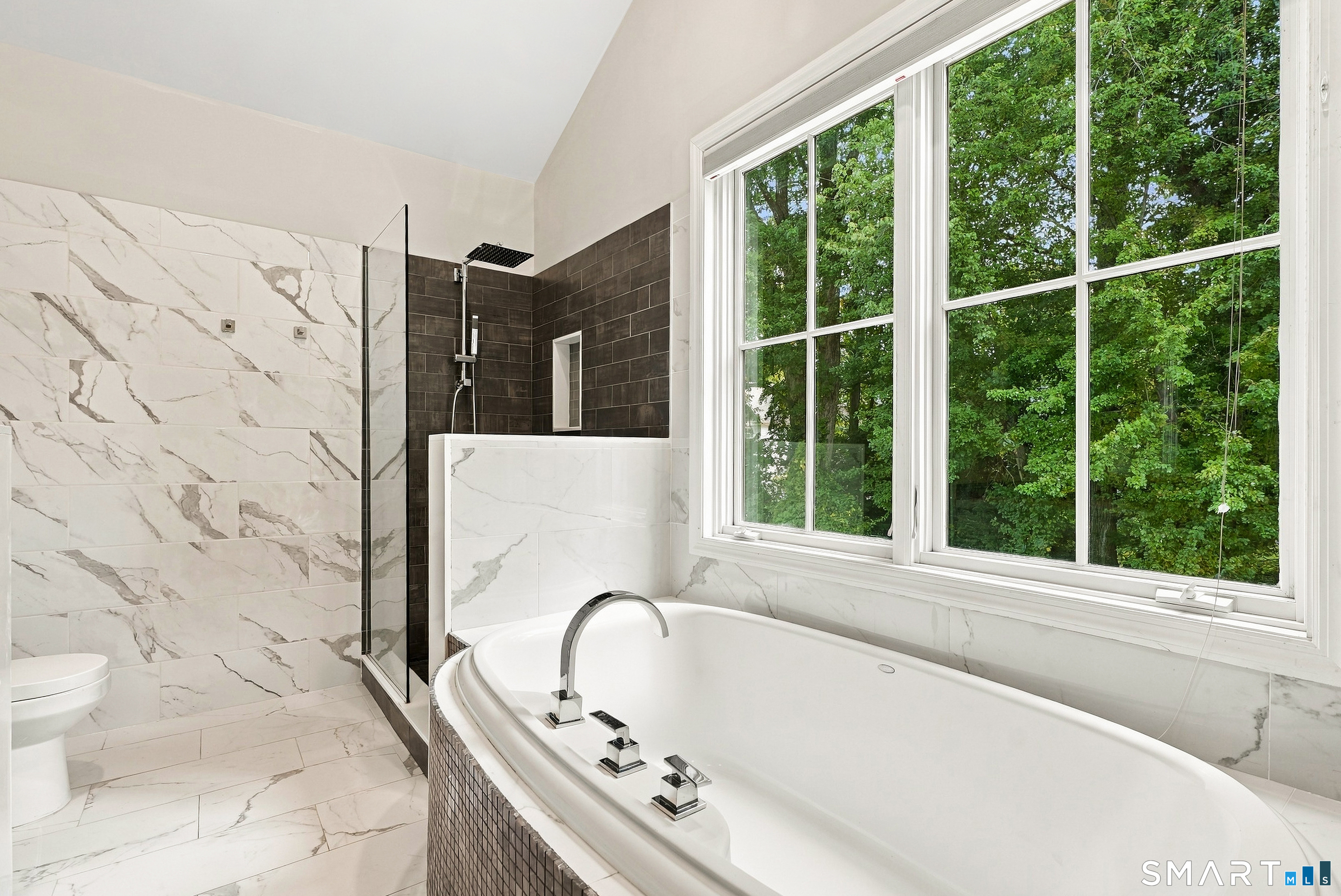 38 Amherst Road photo 23