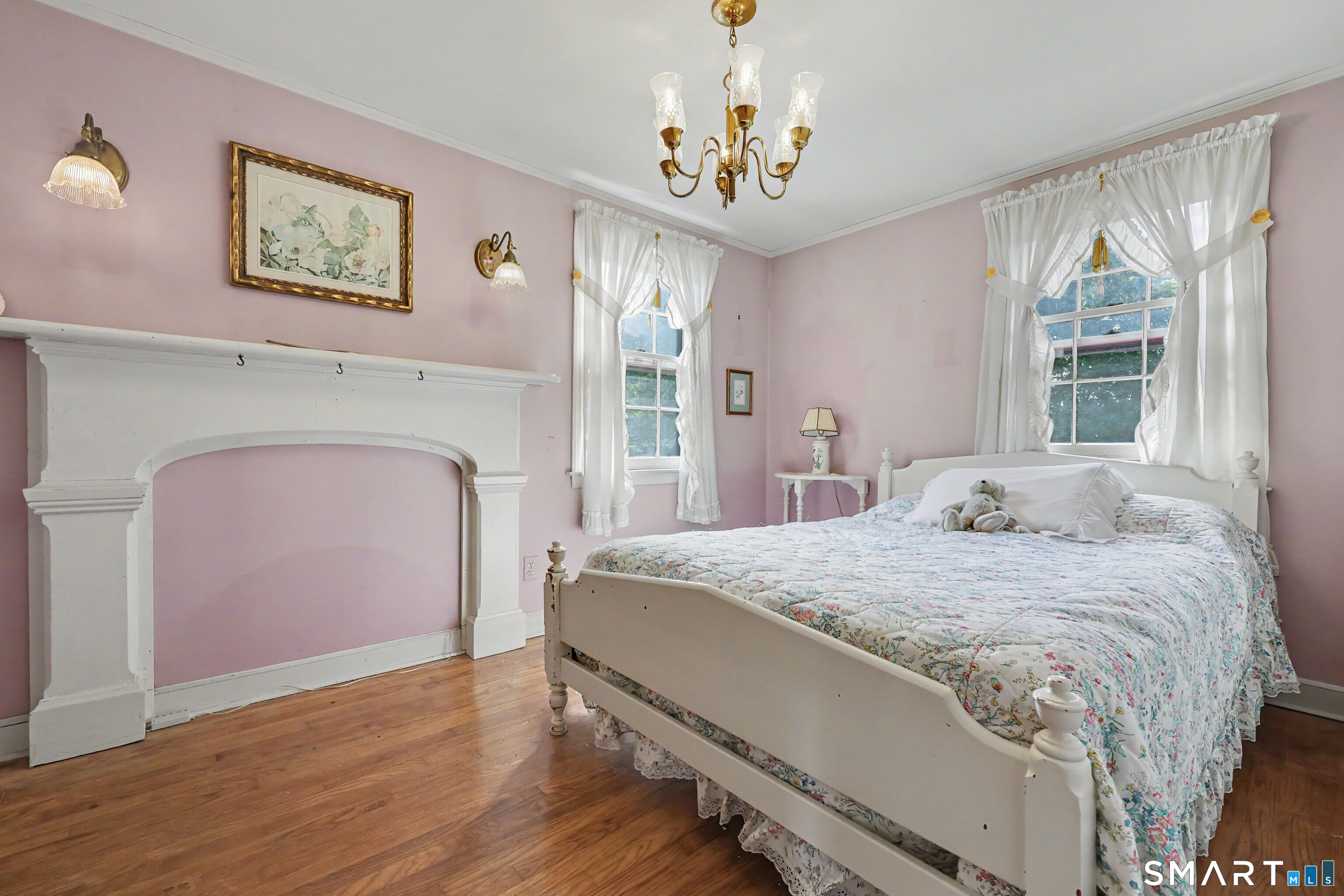 393 Center photo 19