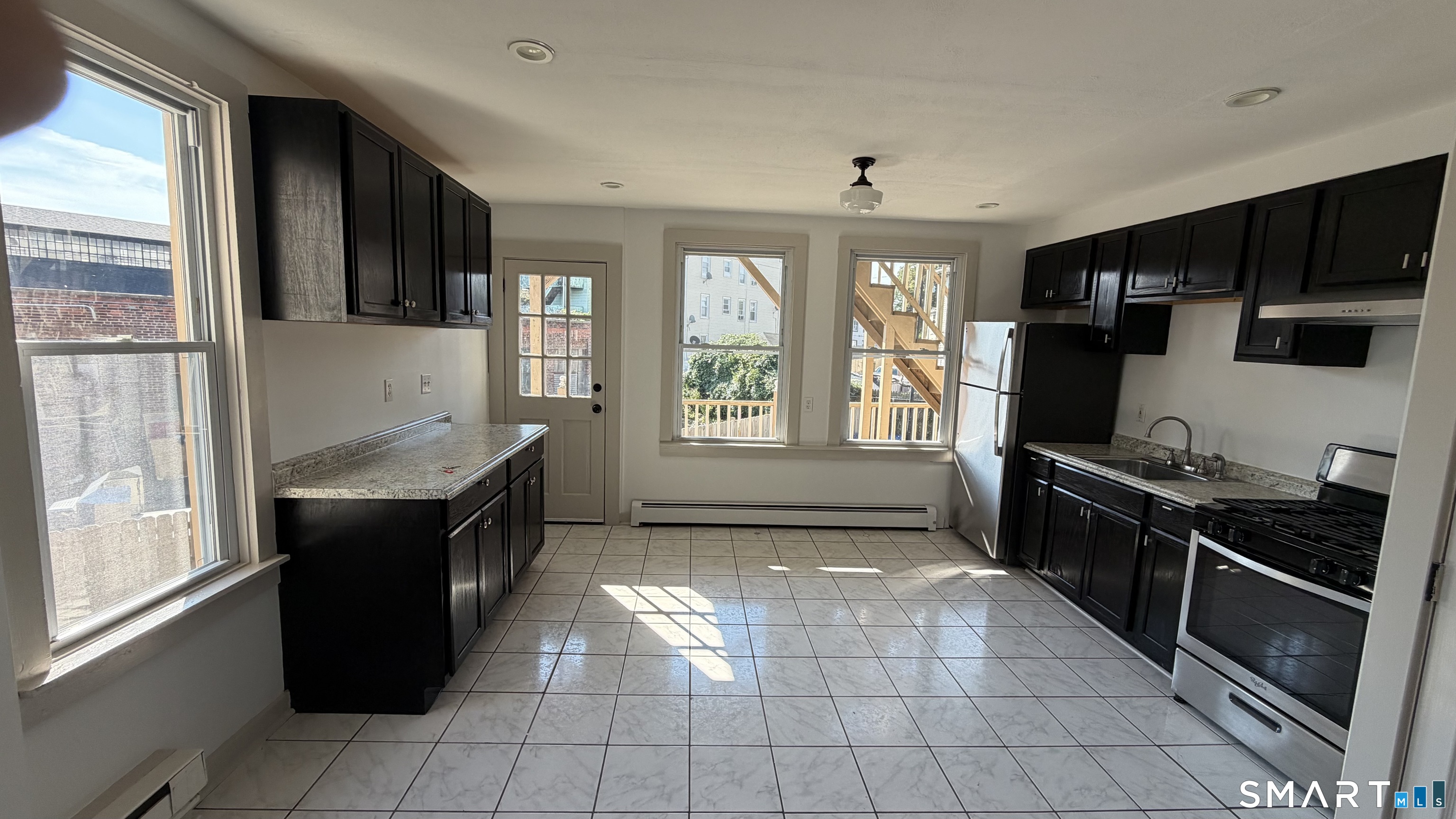 55 Hansen Avenue photo 9