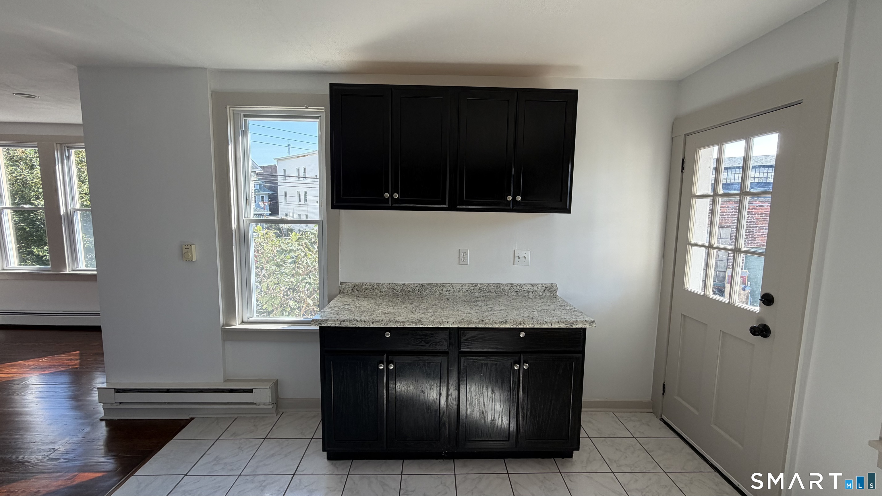 55 Hansen Avenue photo 11